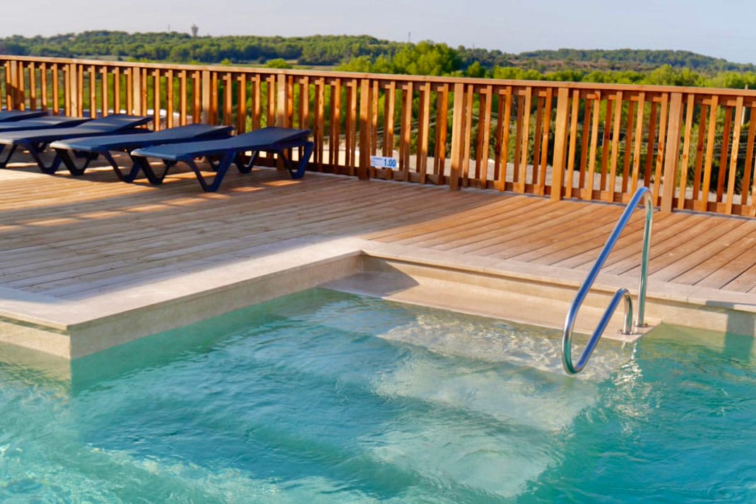 Camping Les Lodges du Lagon.