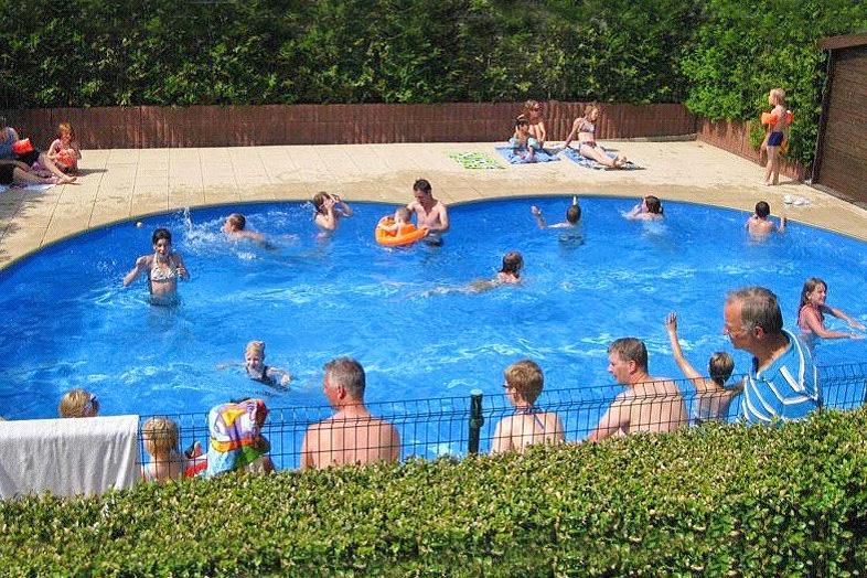 Camping Um Bierg