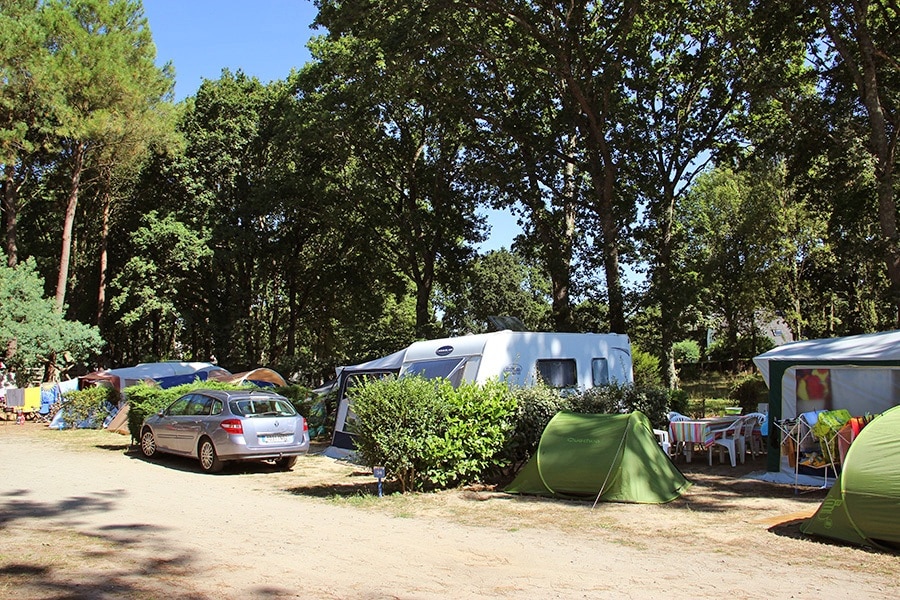 Camping Du Domaine De Pont Mahé