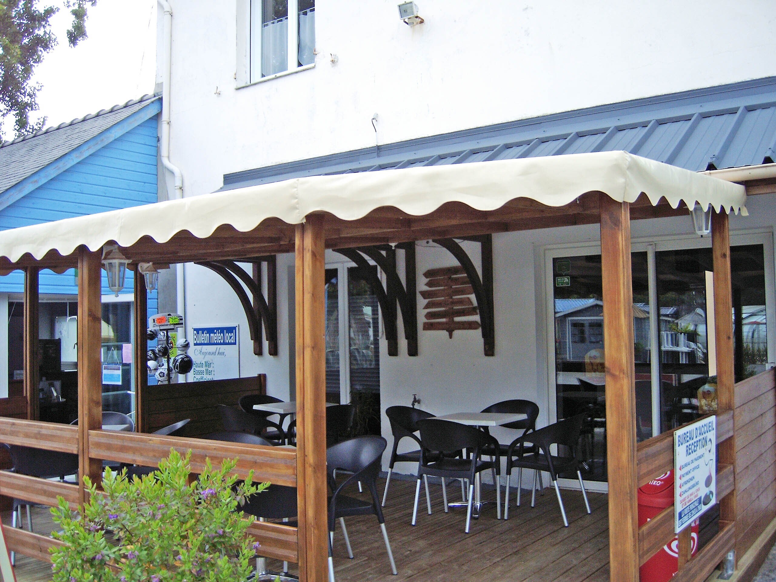 Camping Du Domaine De Pont Mahé