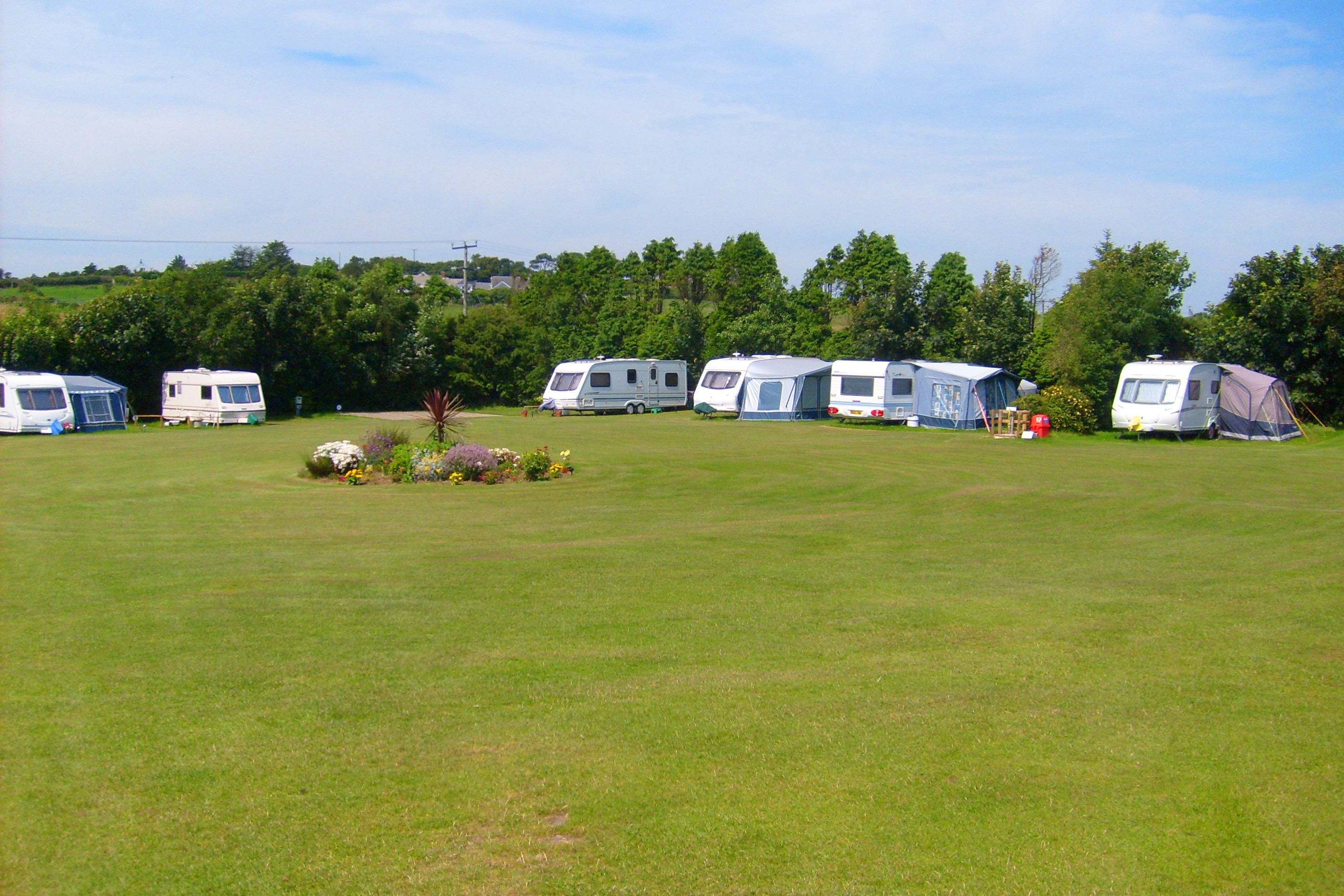 Yr Helyg-The Willows Touring Park