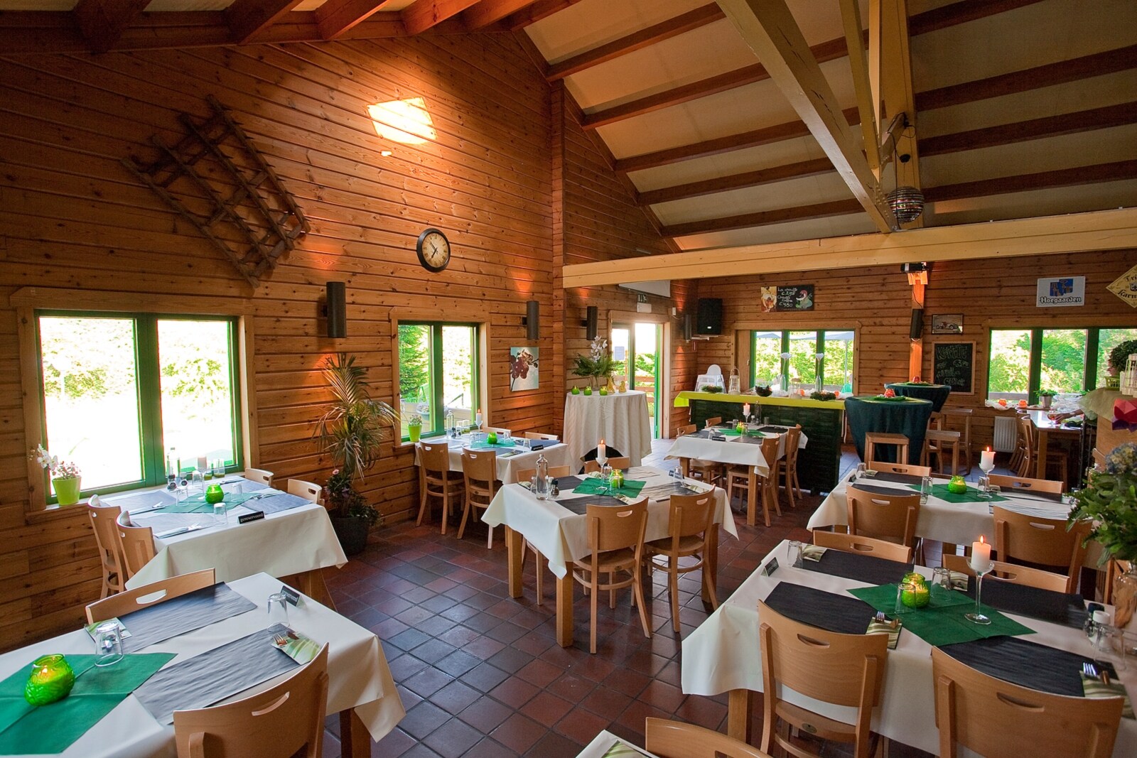 ArdenParks Petite Suisse