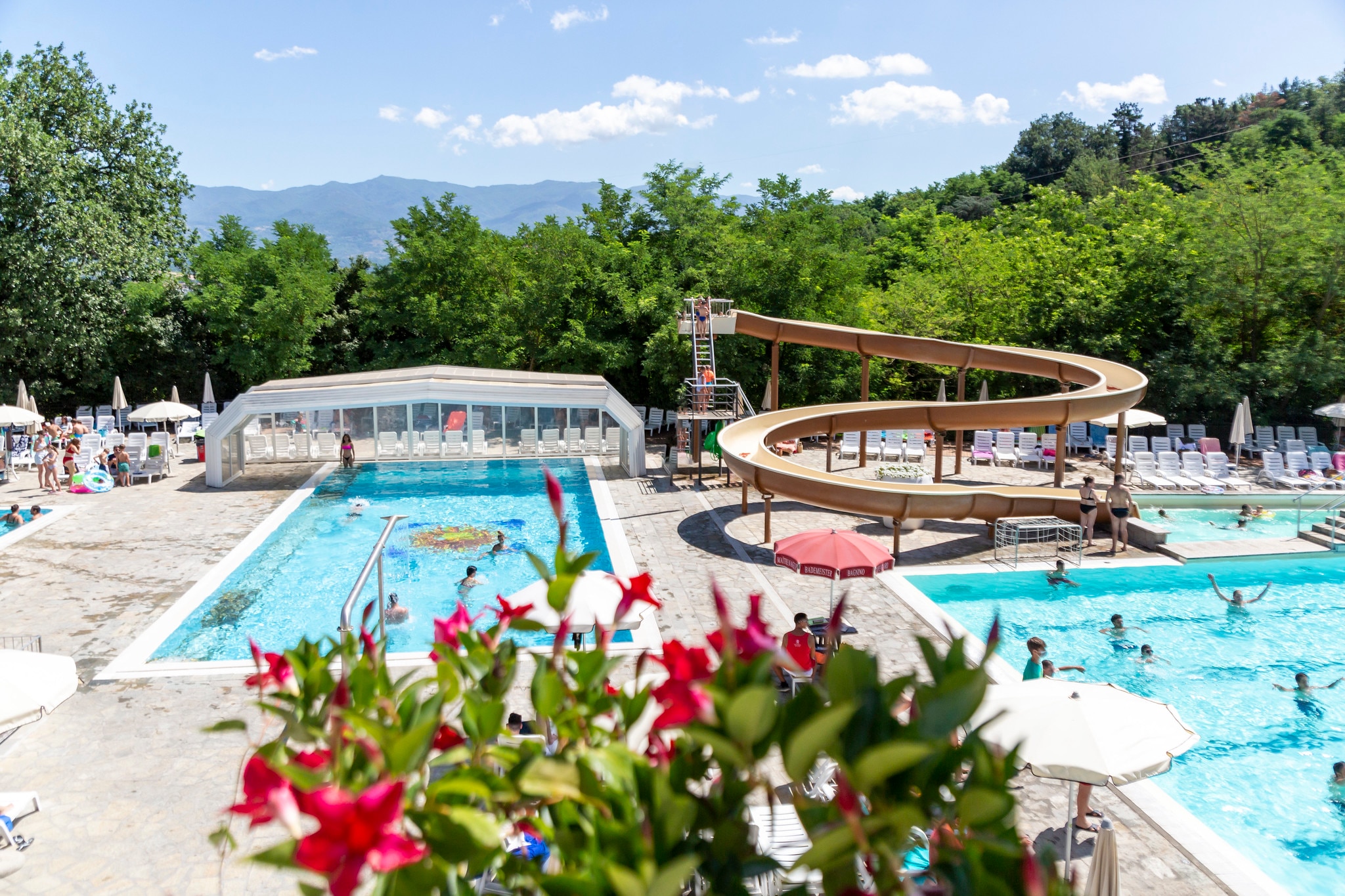 hu Norcenni Girasole Village