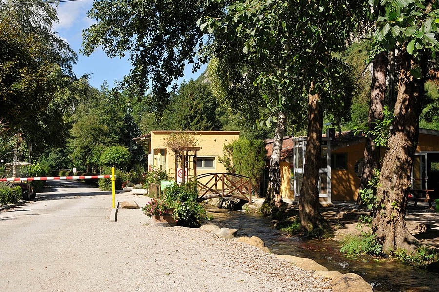Camping Des Grottes