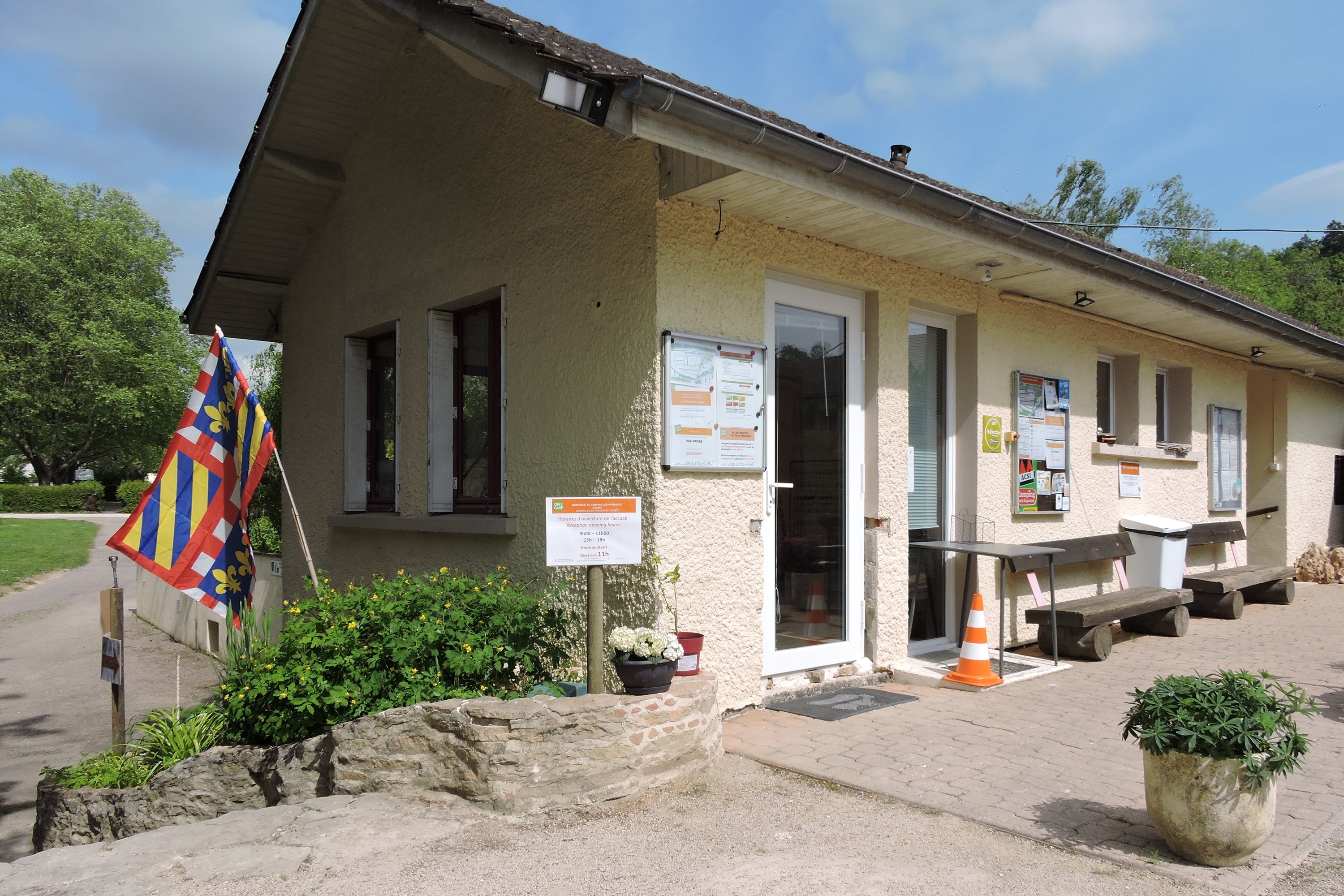 Camping Les Premières Vignes Onlycamp