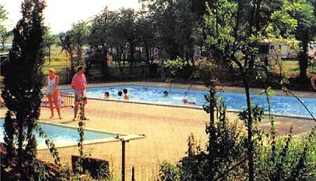 Camping La Croix d'Arles