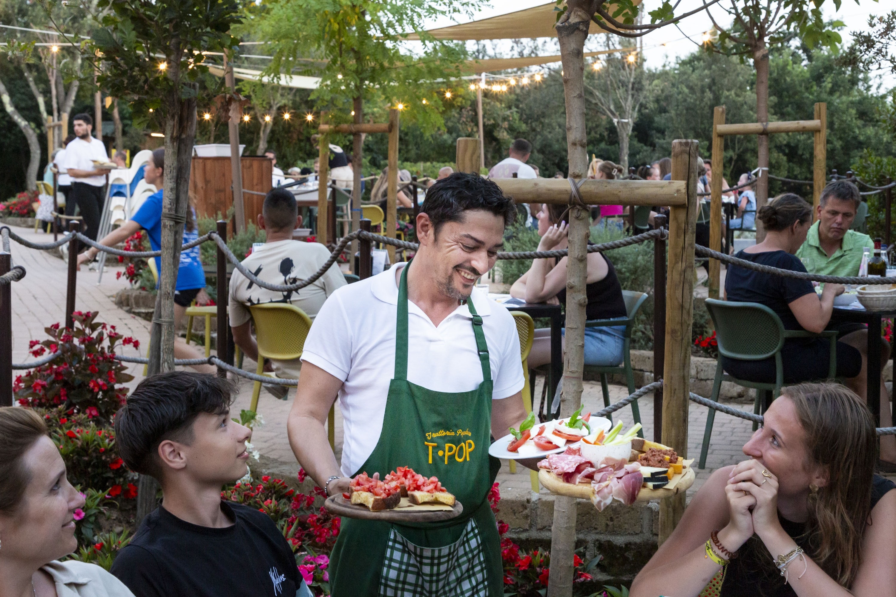 hu Montescudaio Village