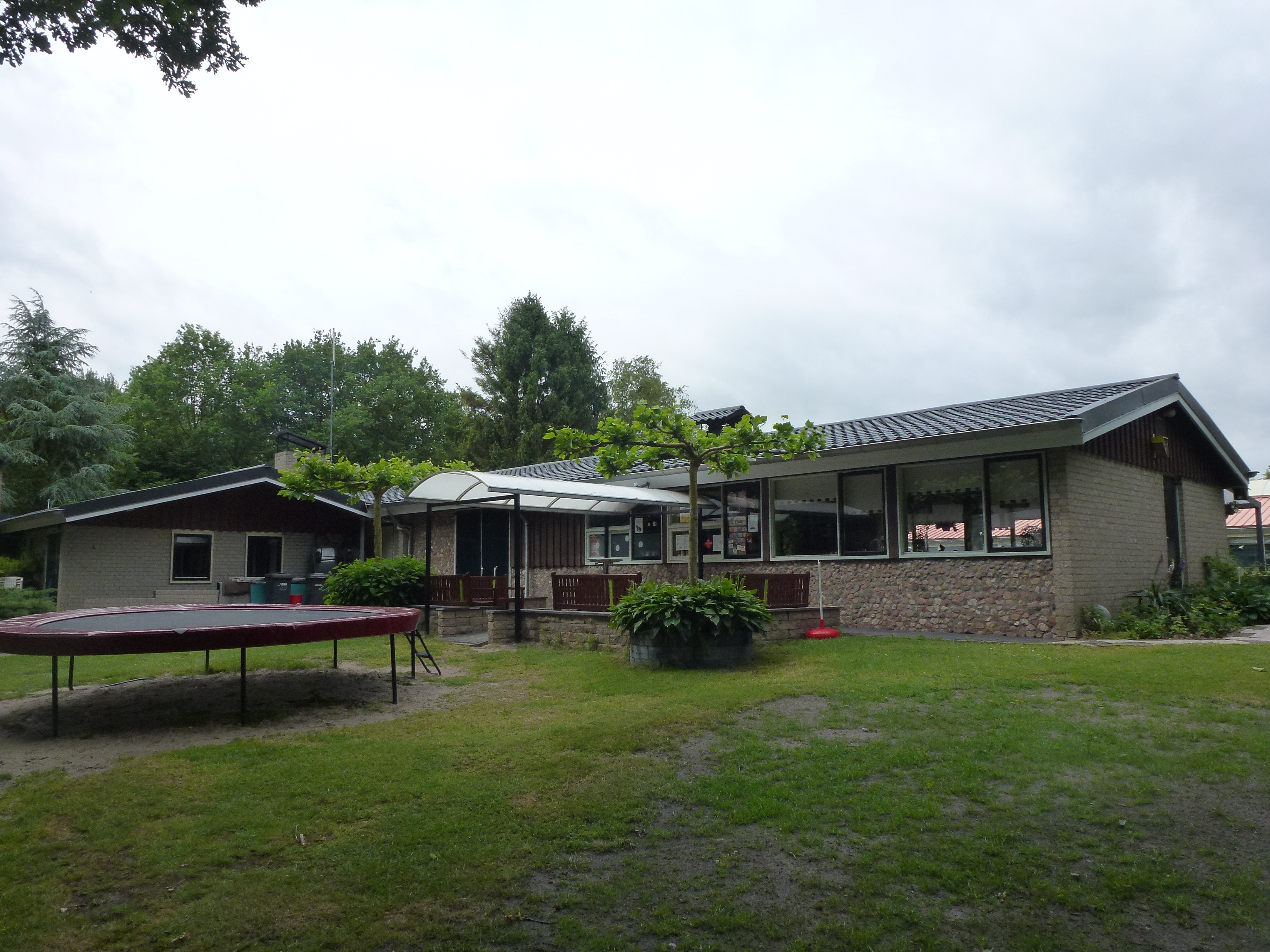 Camping De Bronzen Emmer