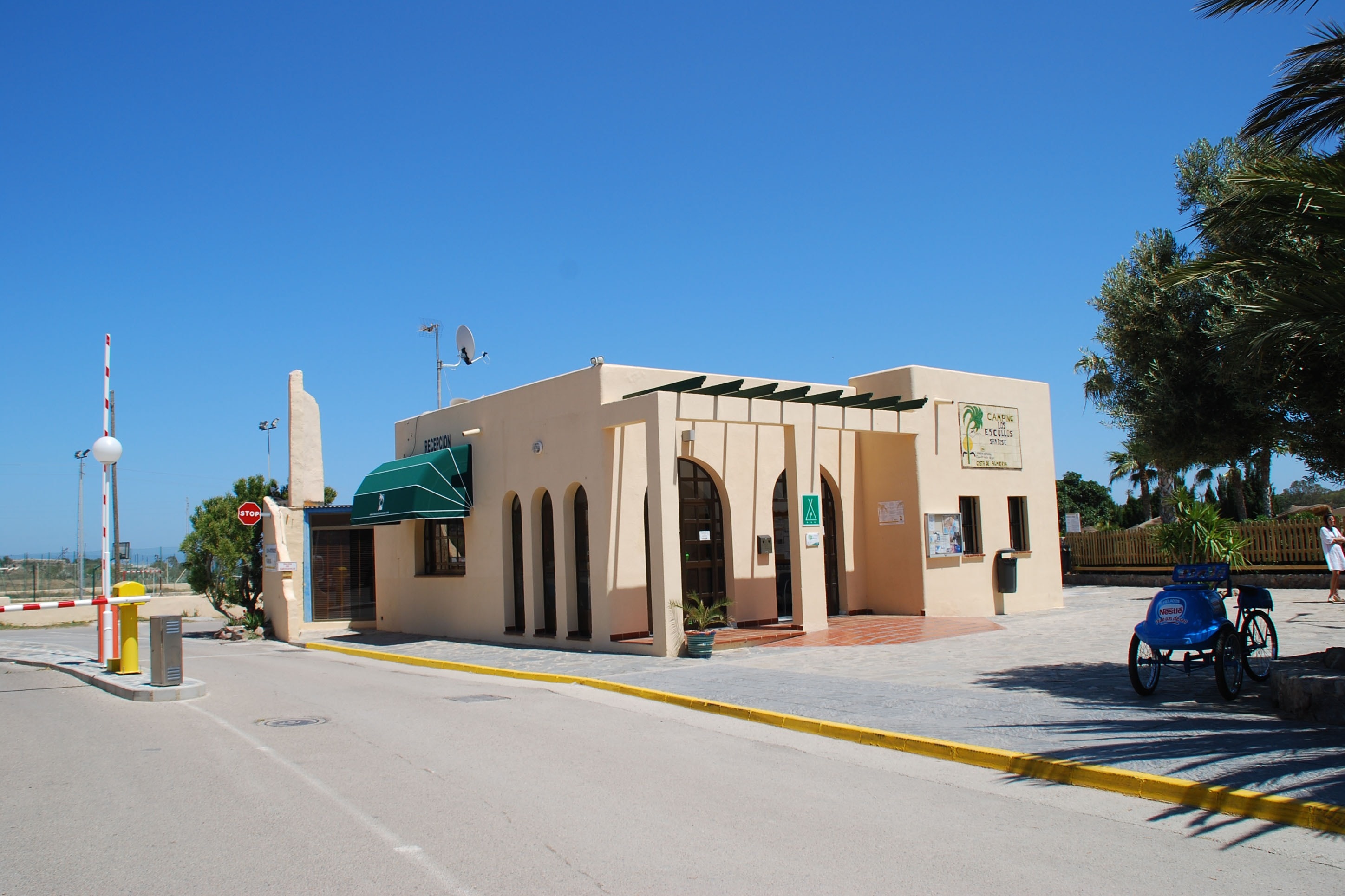 Camping Los Escullos