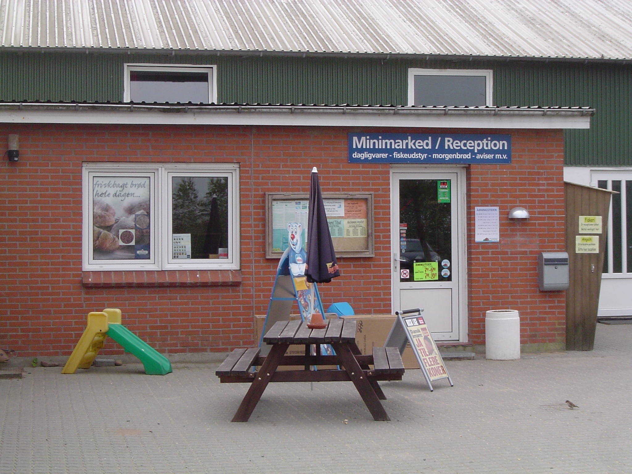 Uge Lystfiskeri og Camping