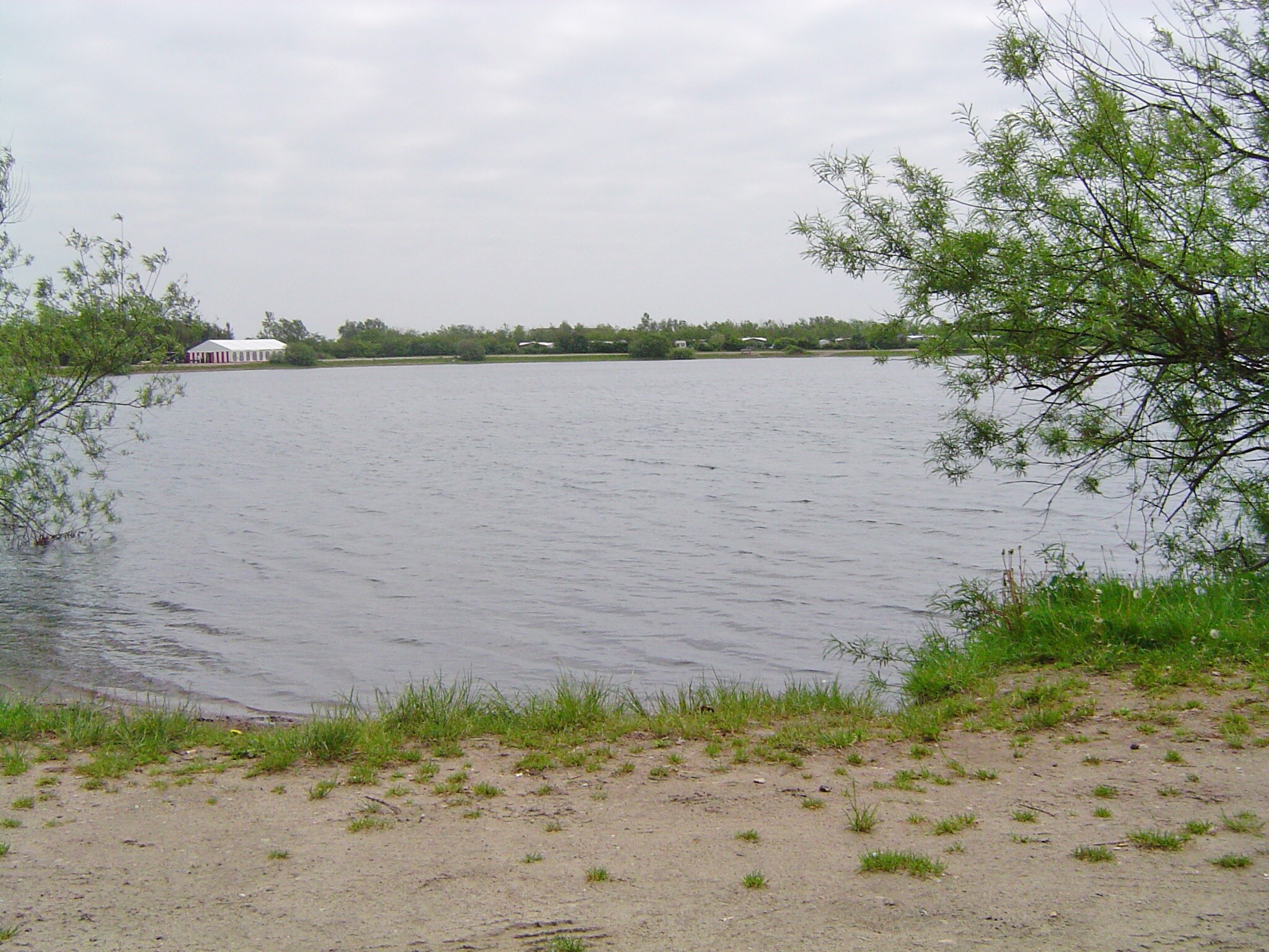 Uge Lystfiskeri og Camping