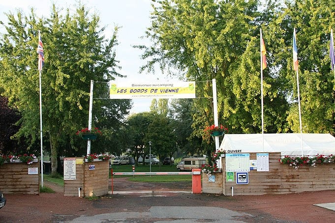 Camping Les Bords de Vienne Onlycamp