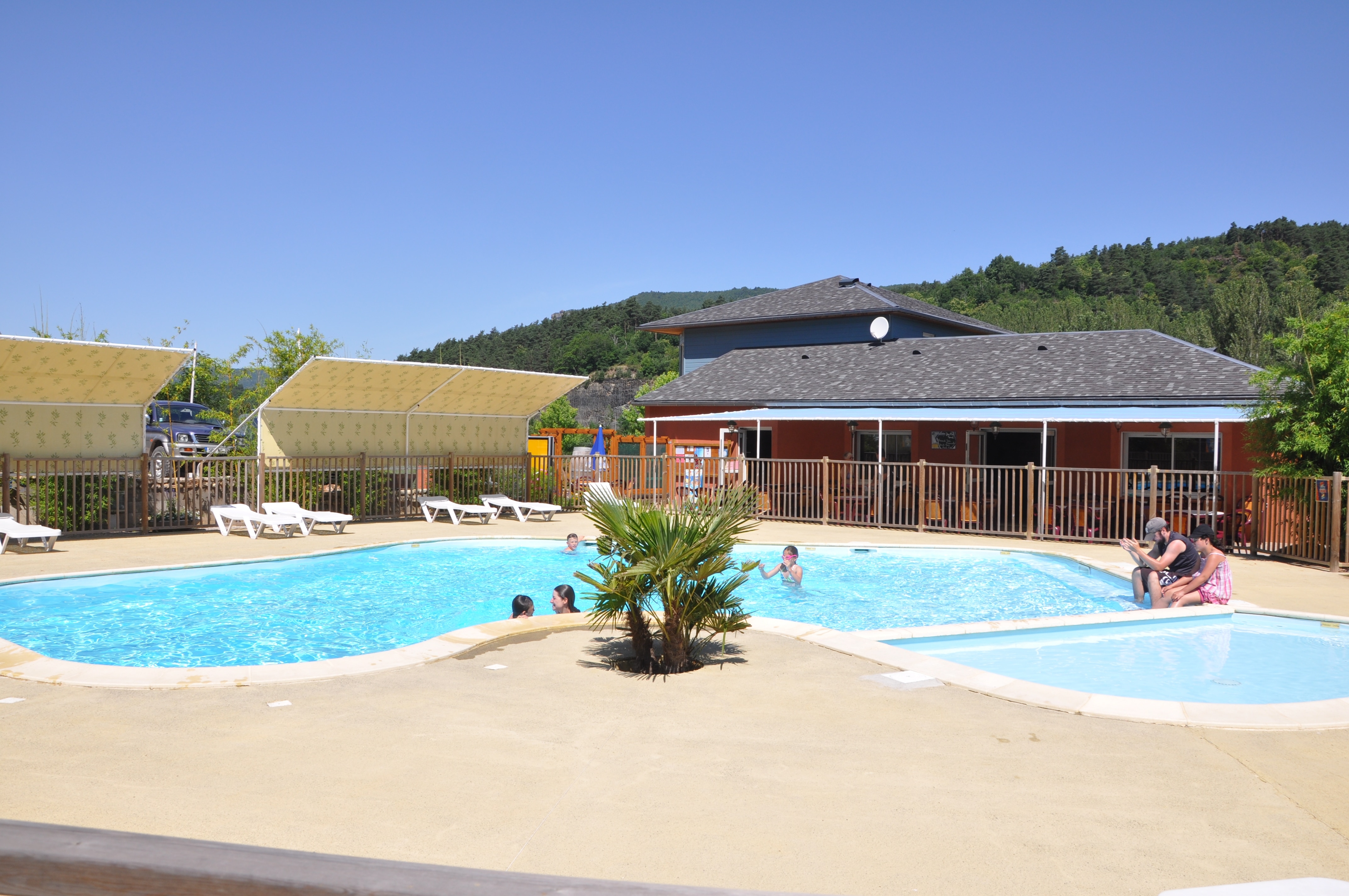 Flower Camping La Dourbie
