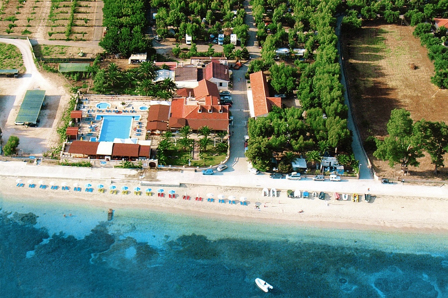 Camping Karavomilos Beach