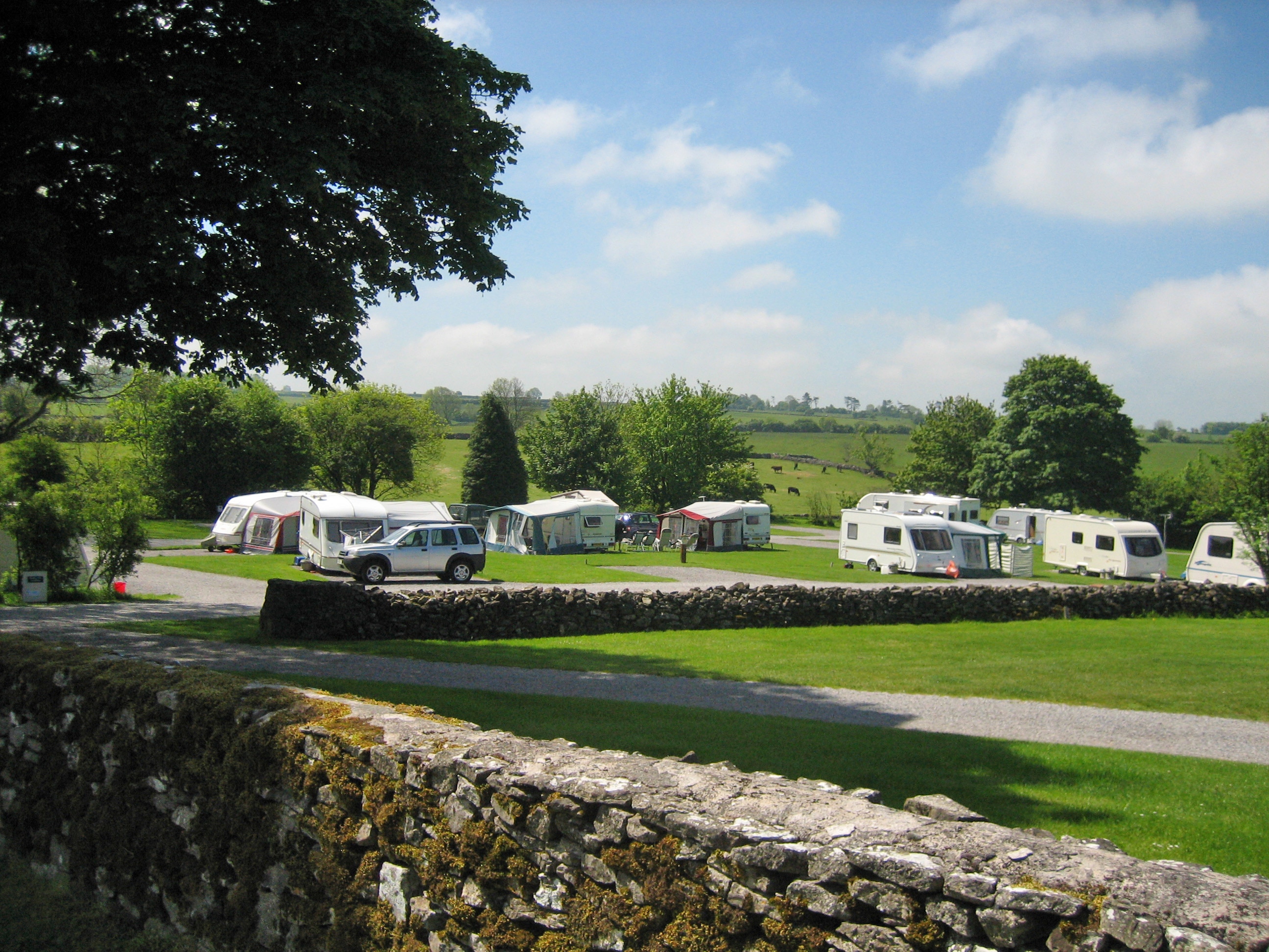 Cheddar, Mendip Heights C&C Club Site