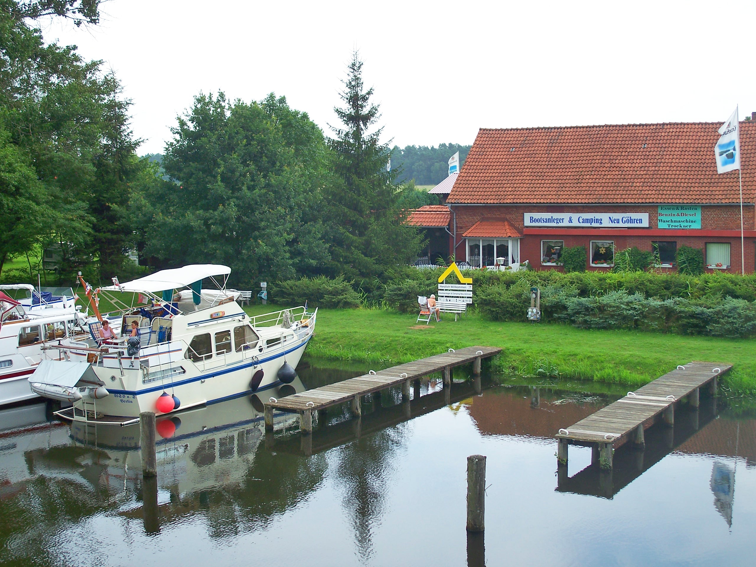 Bootsanleger & Camping Neu-Göhren
