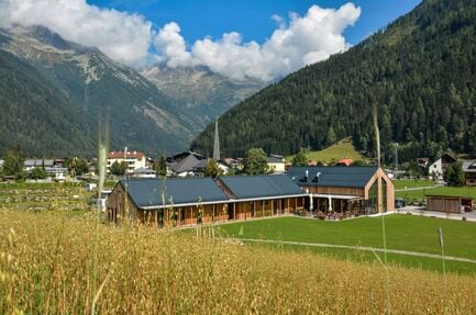 HOCHoben camp & explore