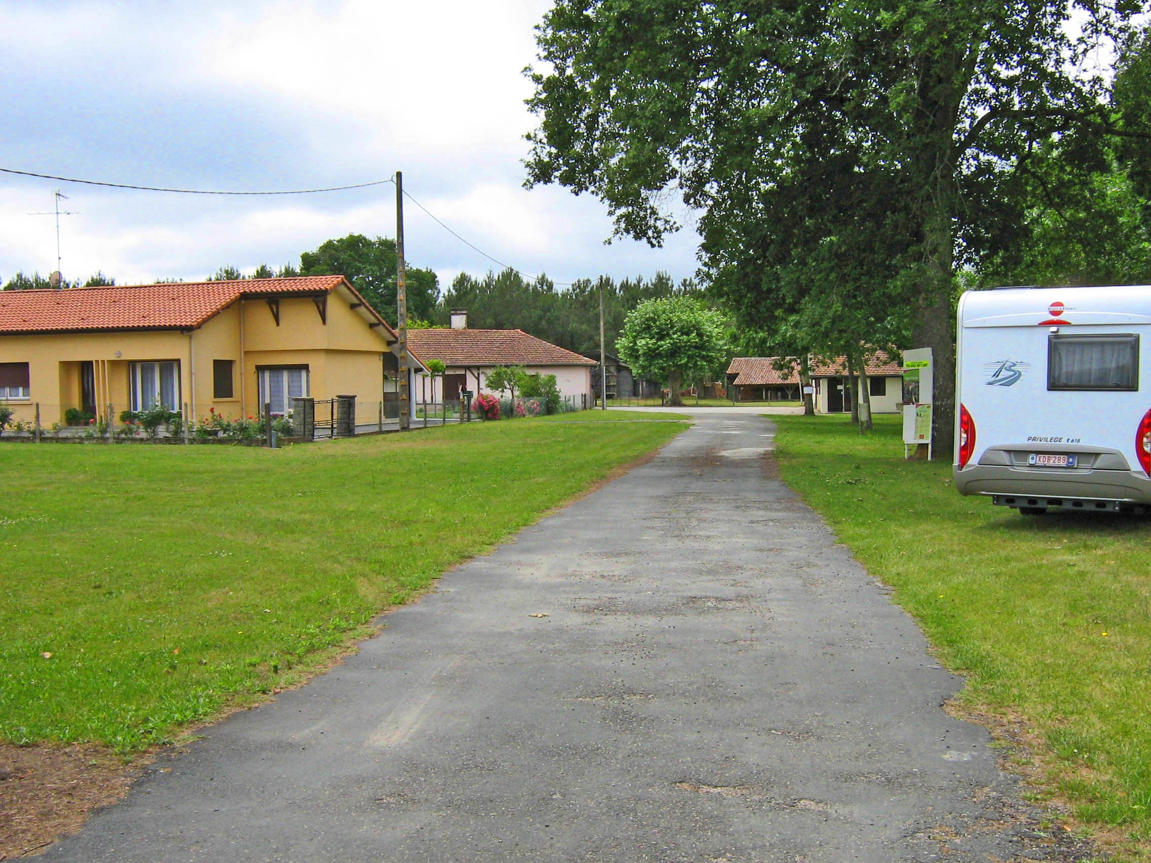 Camping Aire Naturelle Le Breut