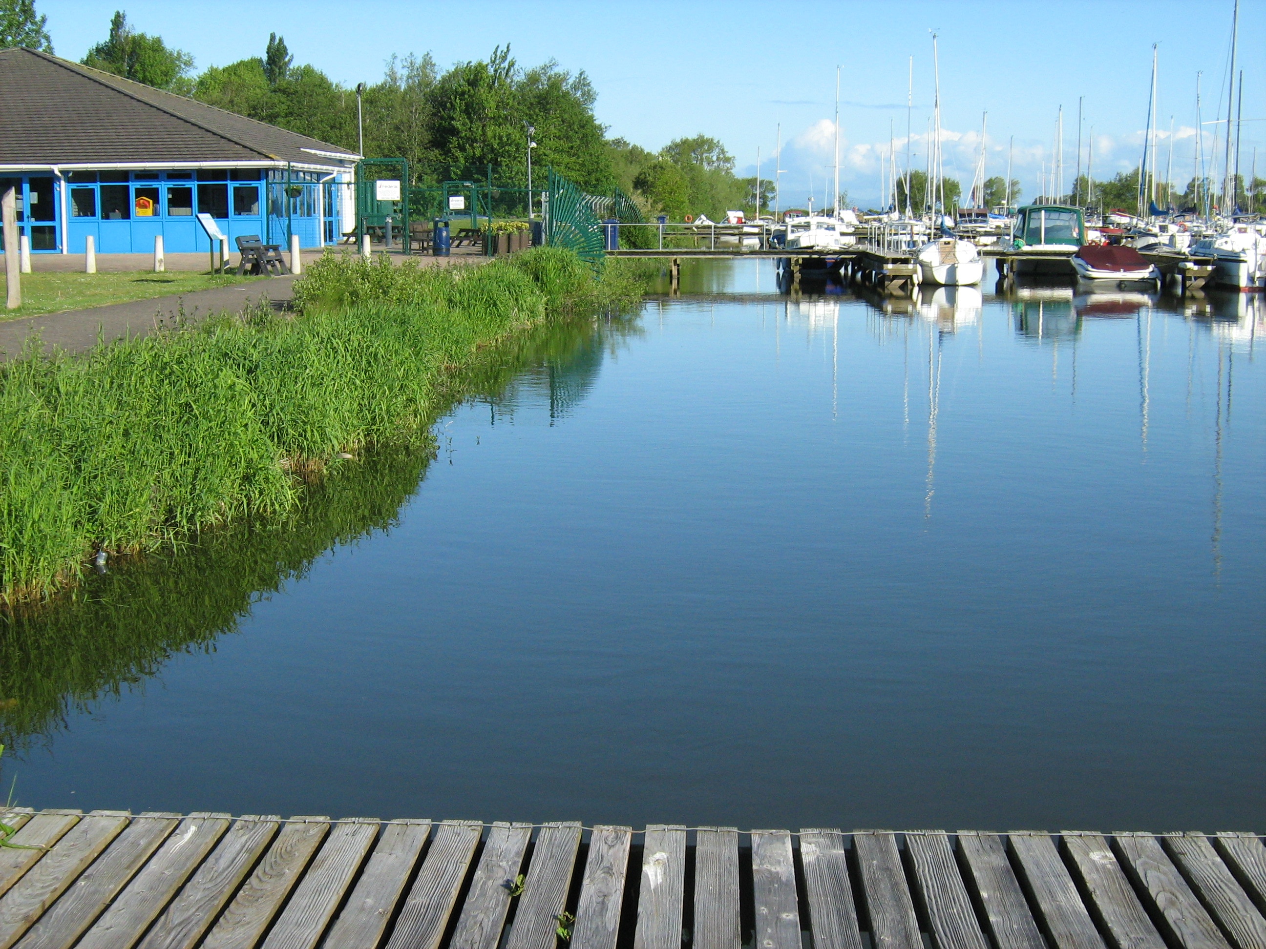 Kinnego Marina Caravan Park