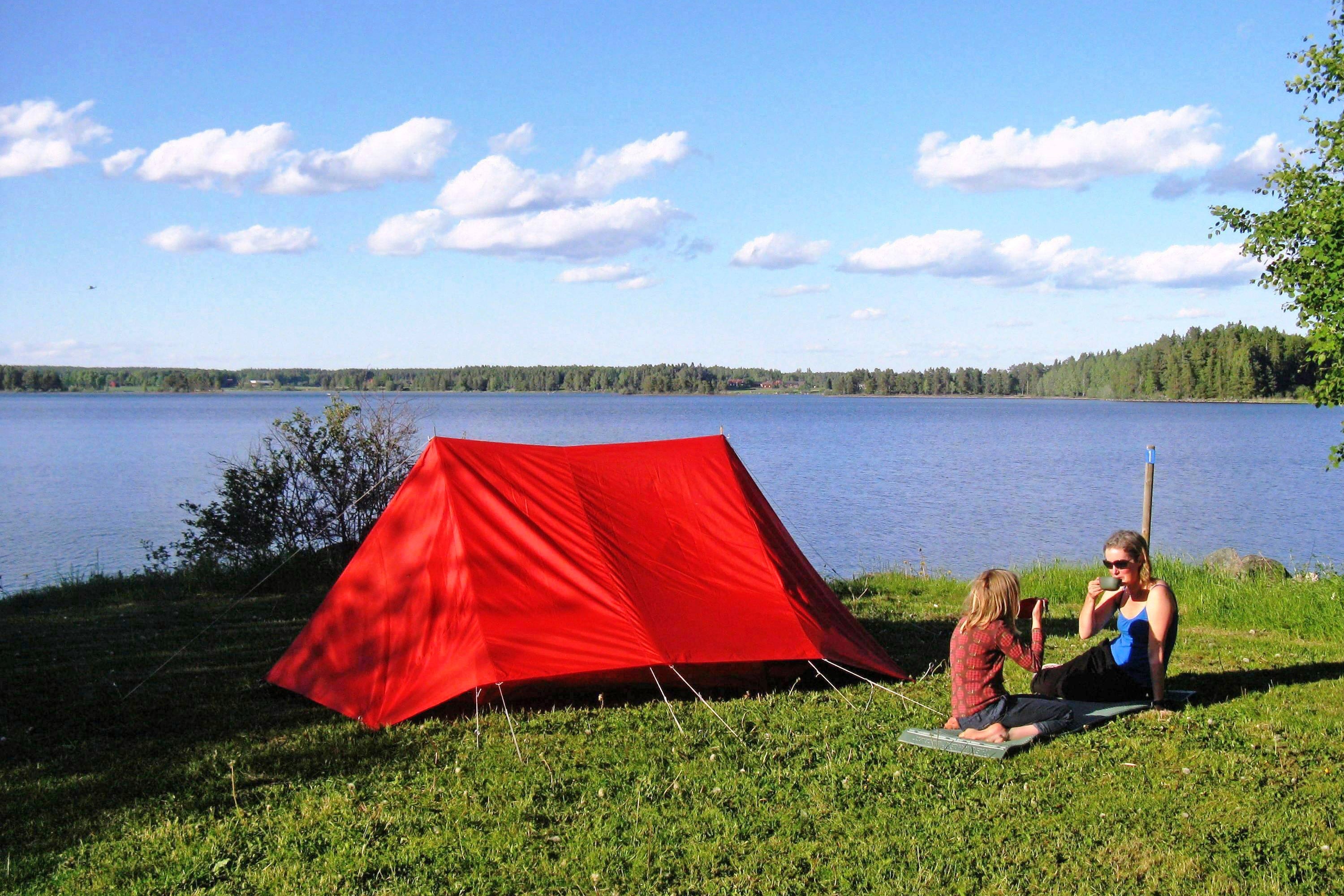 Falkudden Camping, Café och Stugby