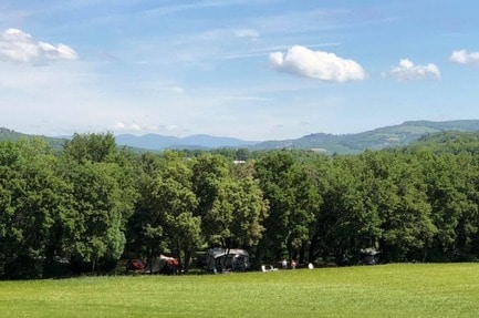 Camping Aire Naturelle le Bois de Sibourg