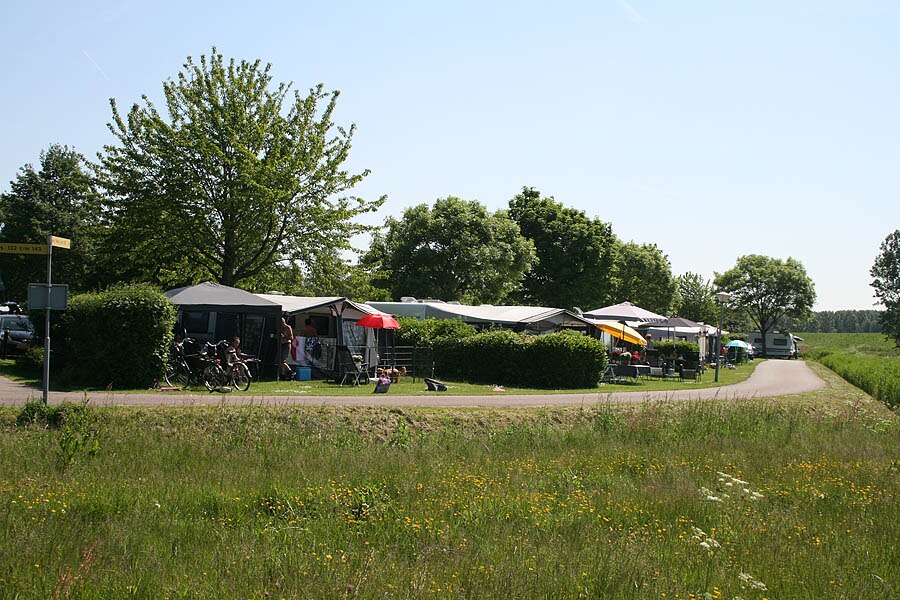 Camp. Jachthaven de Meeuw