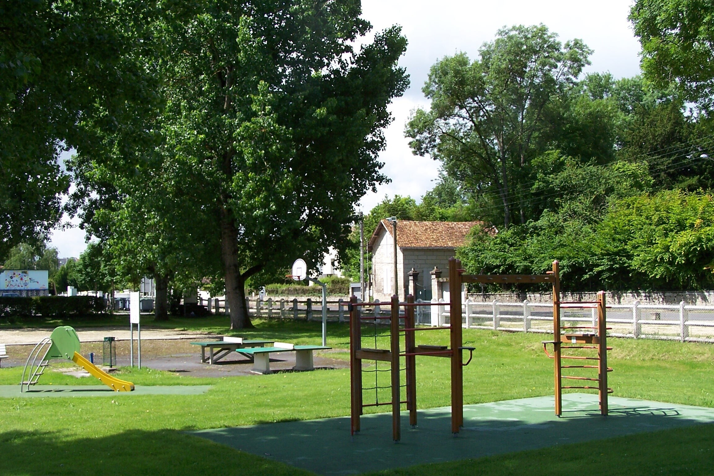 Camping Saintes Grandes Rives