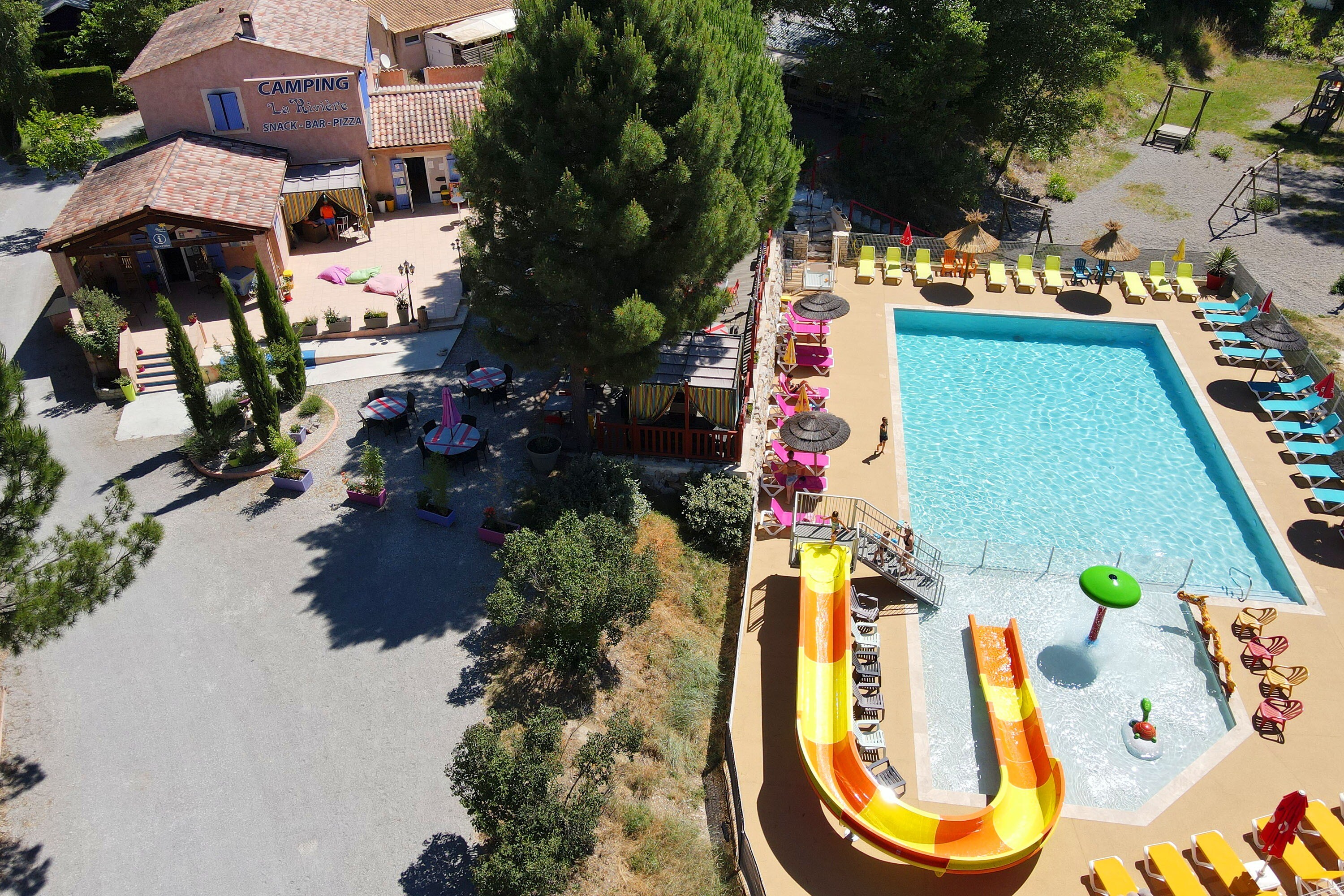 Flower Camping La Rivière