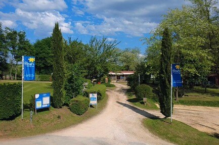 Flower Camping Les Nauves