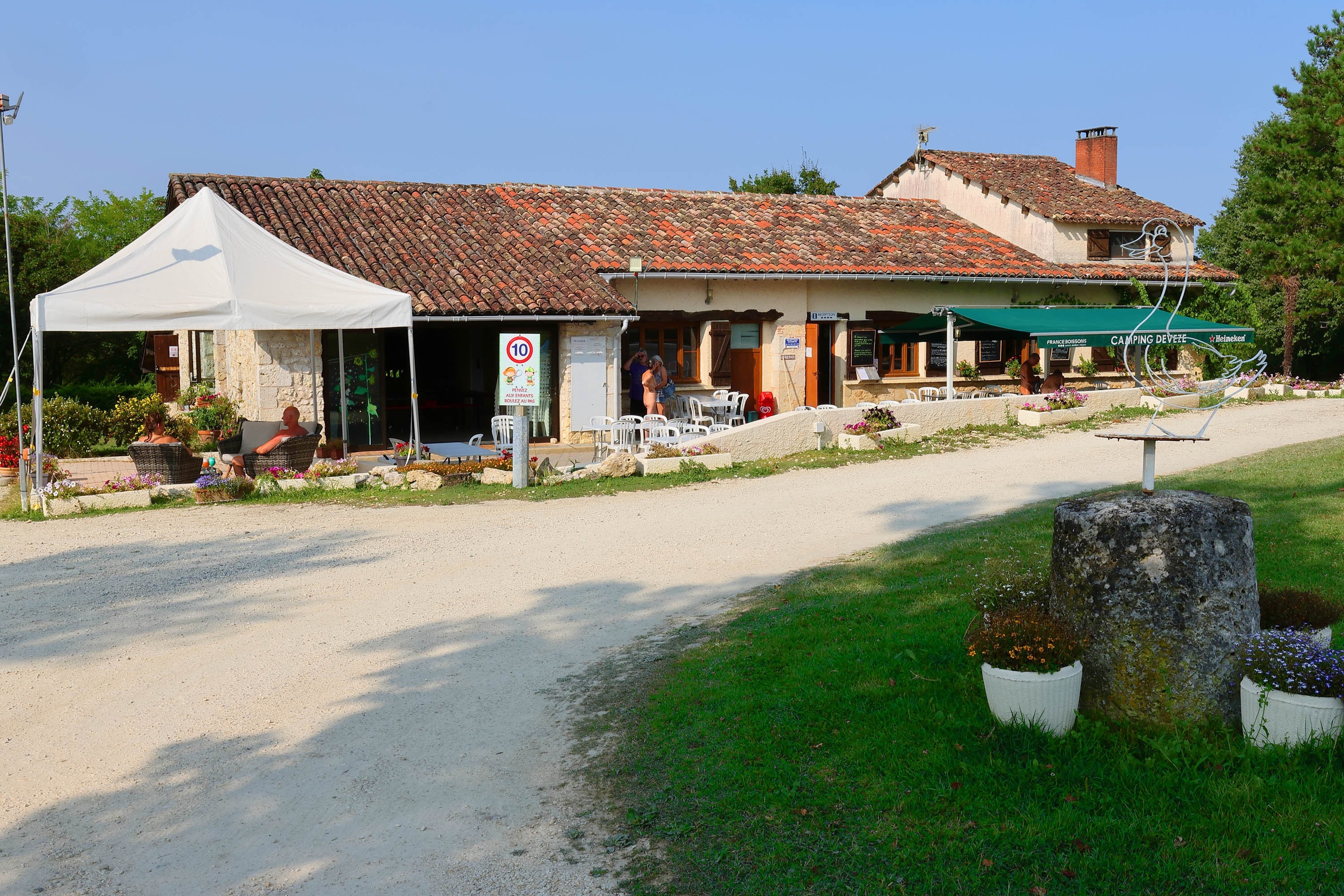 Camping Centre Naturiste Deveze