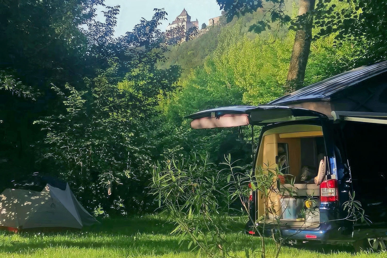 Camping Dordogne Les cinq Chateaux