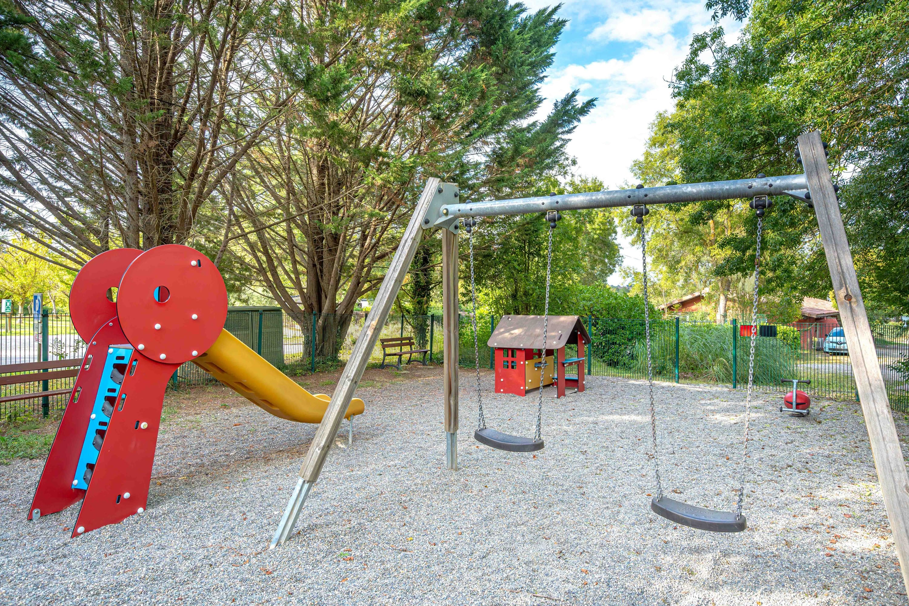 Camping le Lac de Thoux - Ciela Village