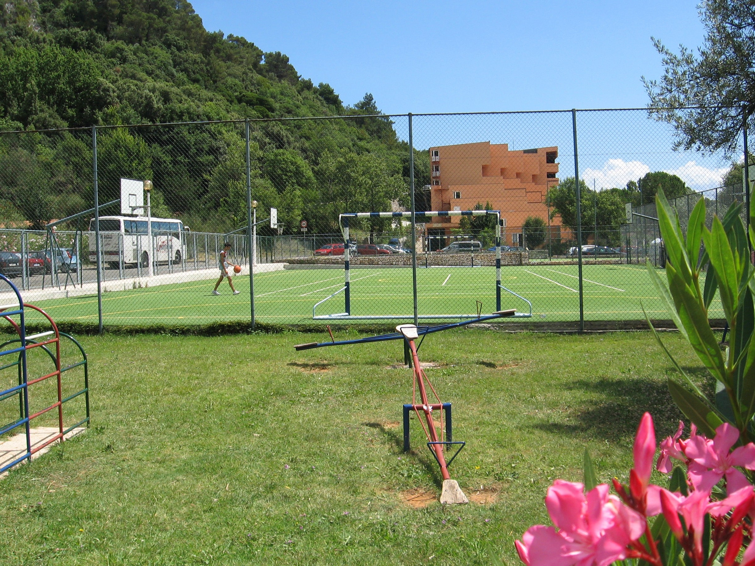 Oliva Camp & Residence
