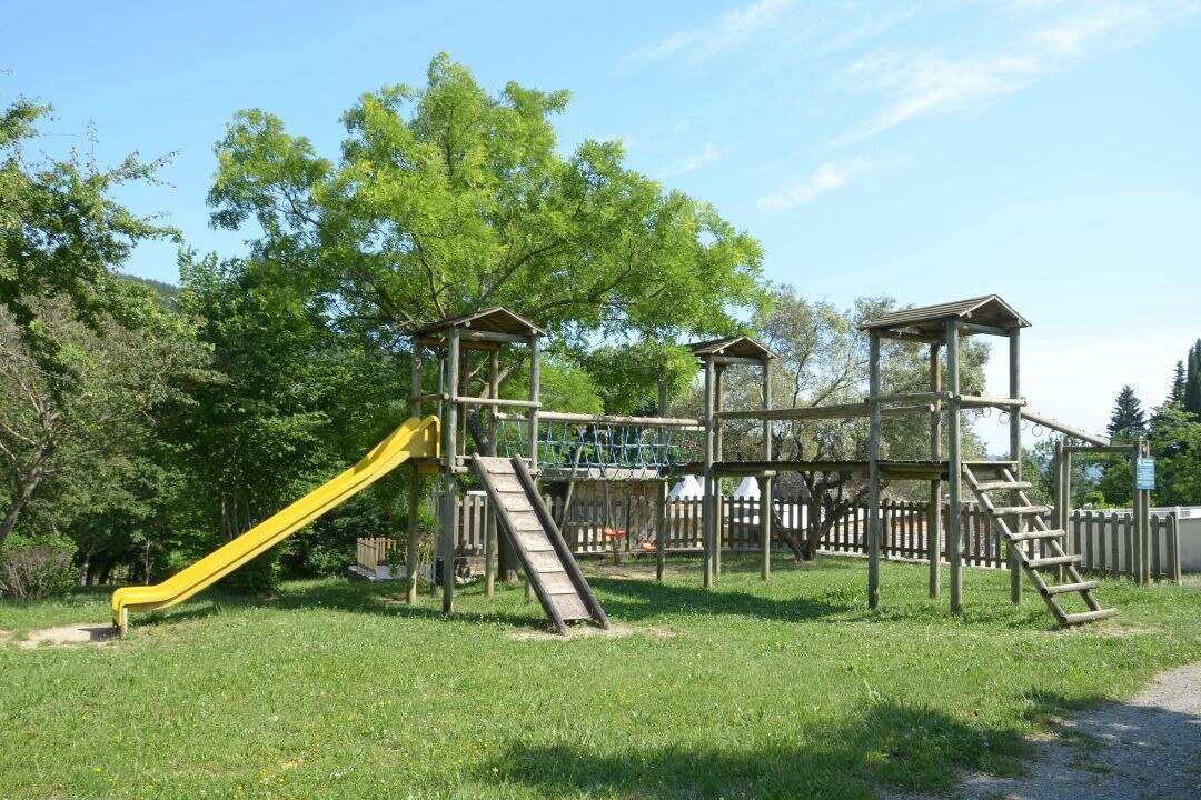 Pausado Ludo Camping