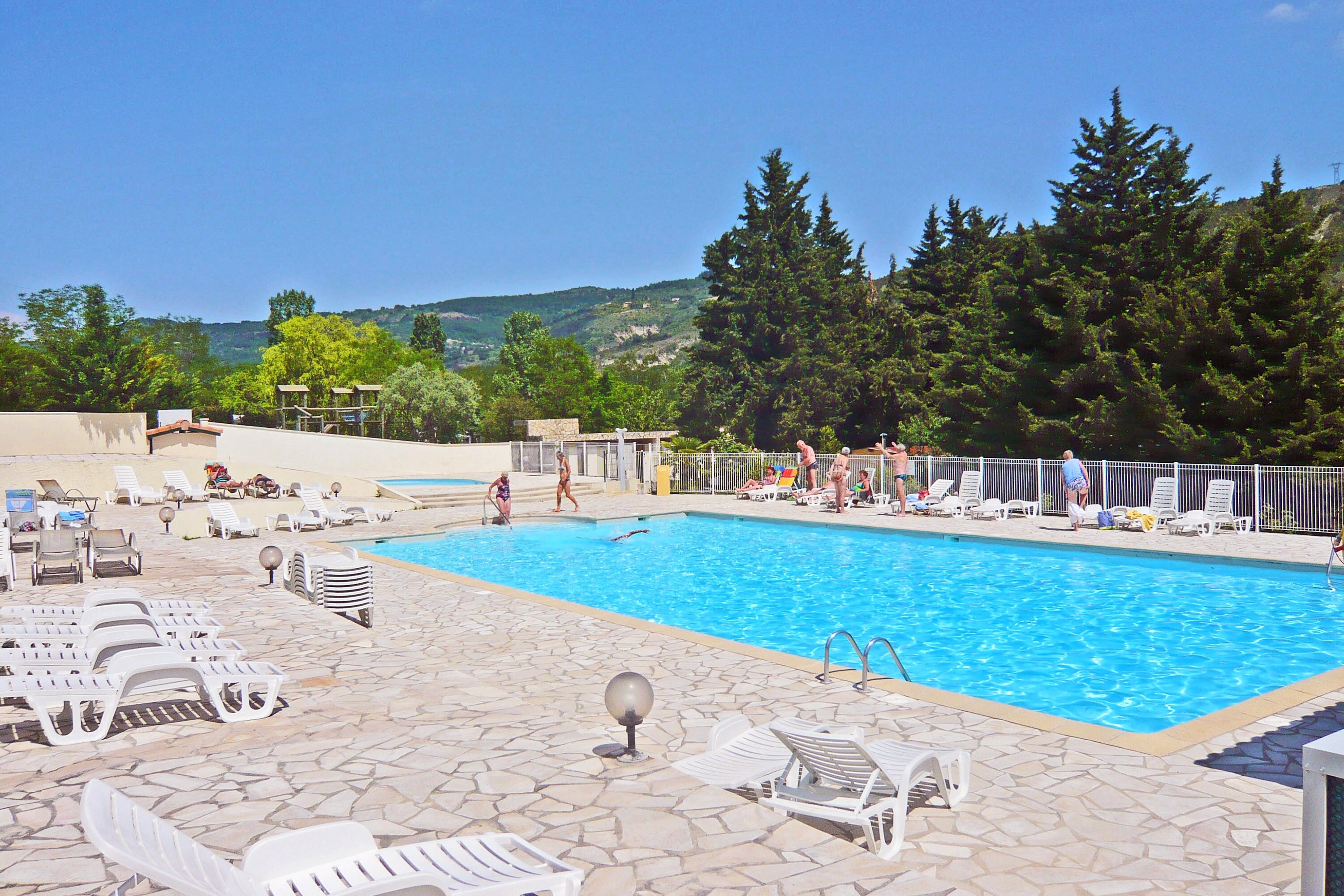 Pausado Ludo Camping