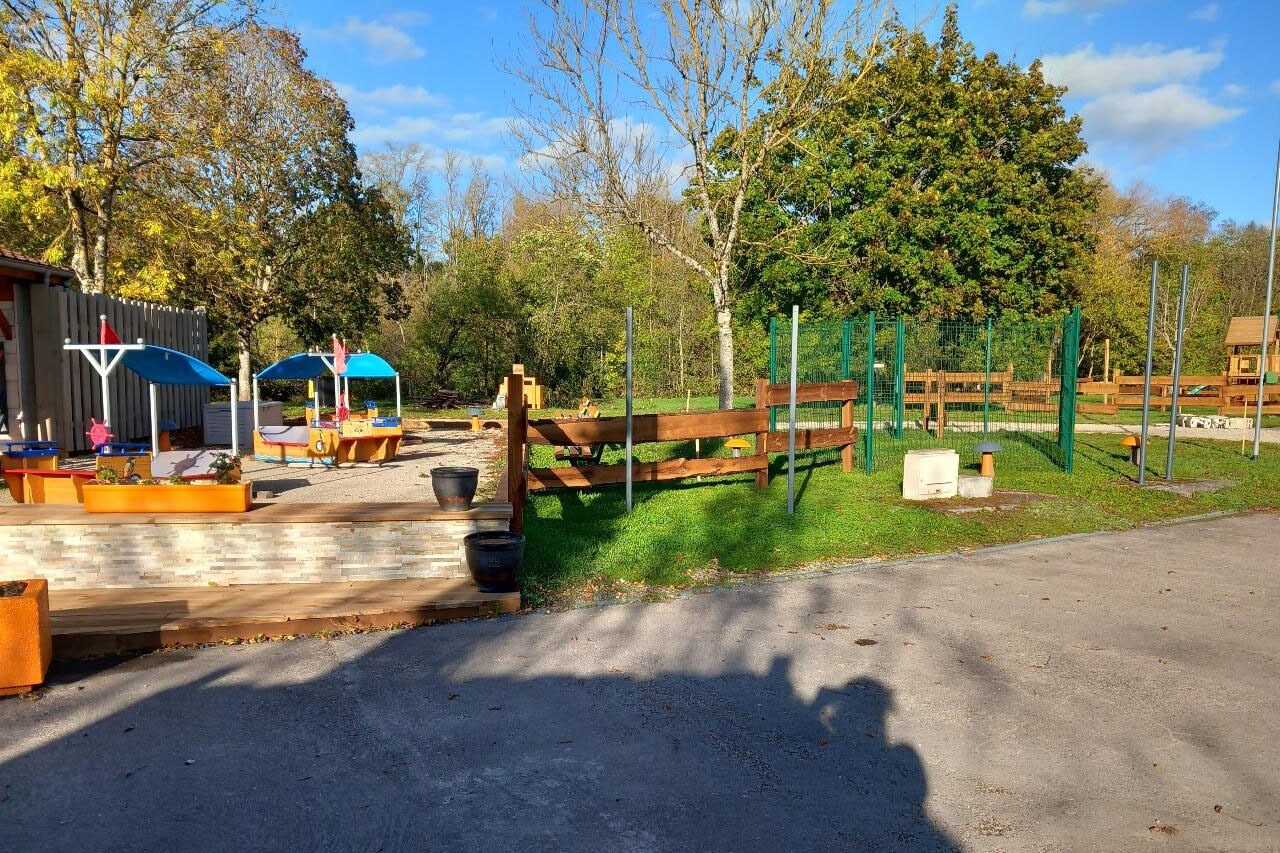 Camping L'île aux mille Charmes