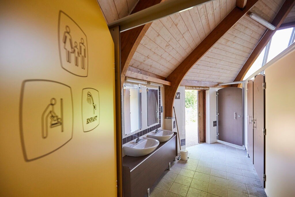 Flower Camping du Lac de la Chausselière