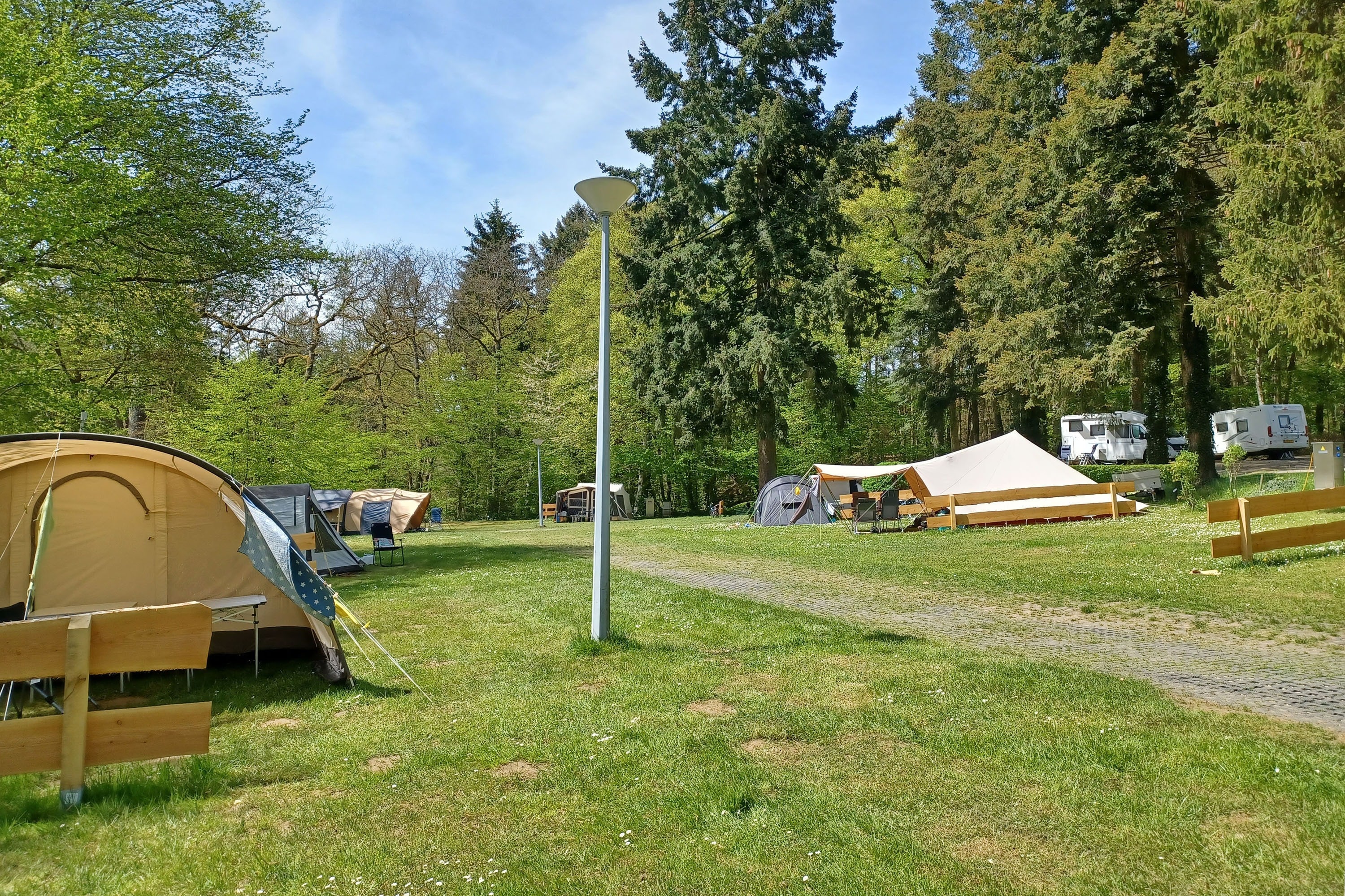 Camping La Pinède