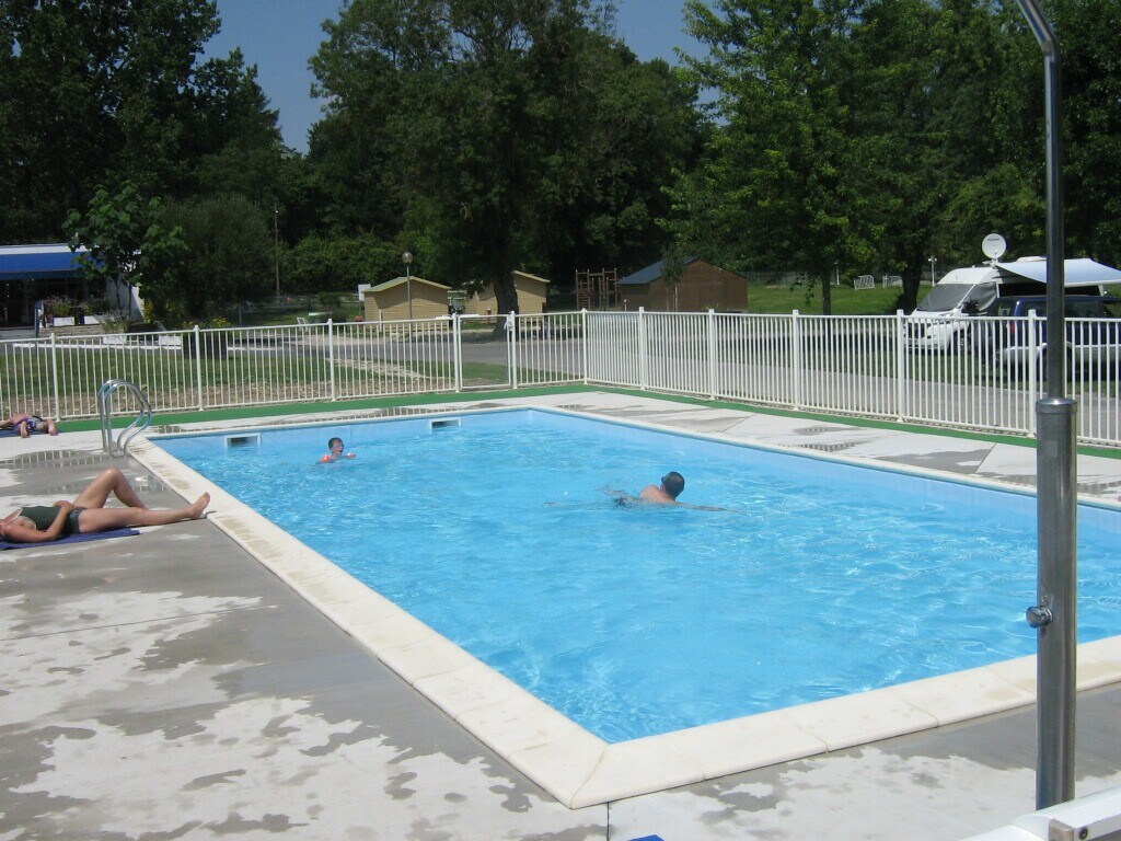 Camping Saintes Grandes Rives