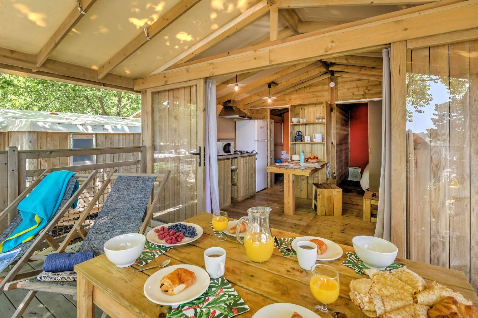 Flower Camping La Davière Plage