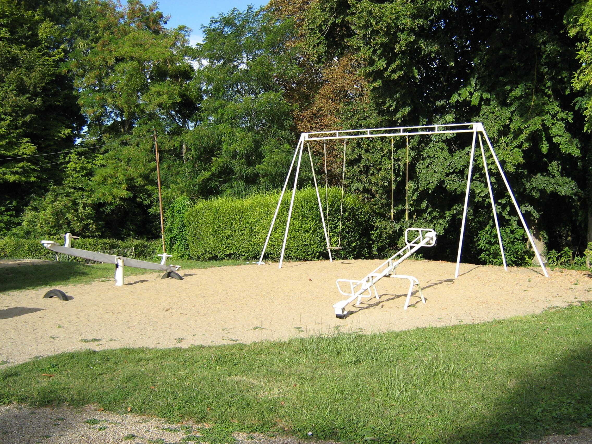 Camping Le Petit Trianon de Saint Ustre