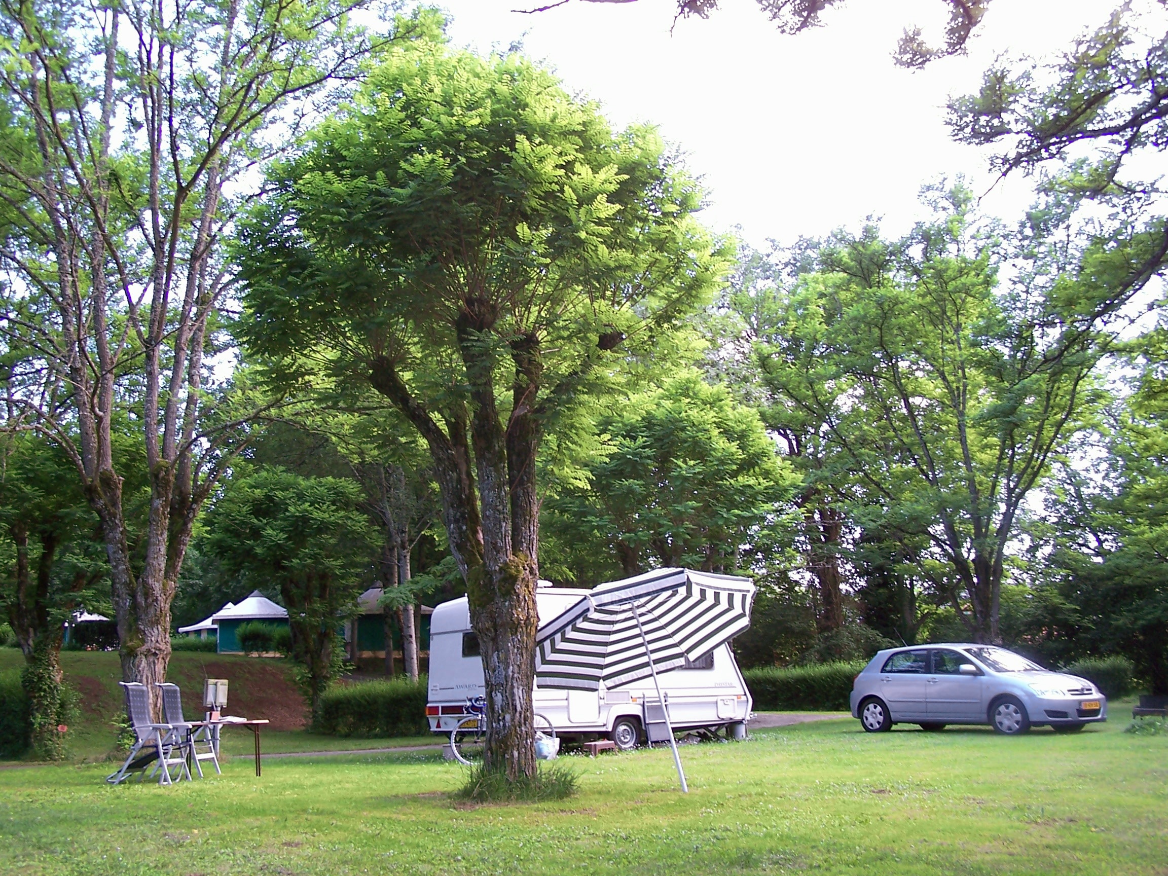 Camping Ushuaia villages Rives d'Olt et Aubrac