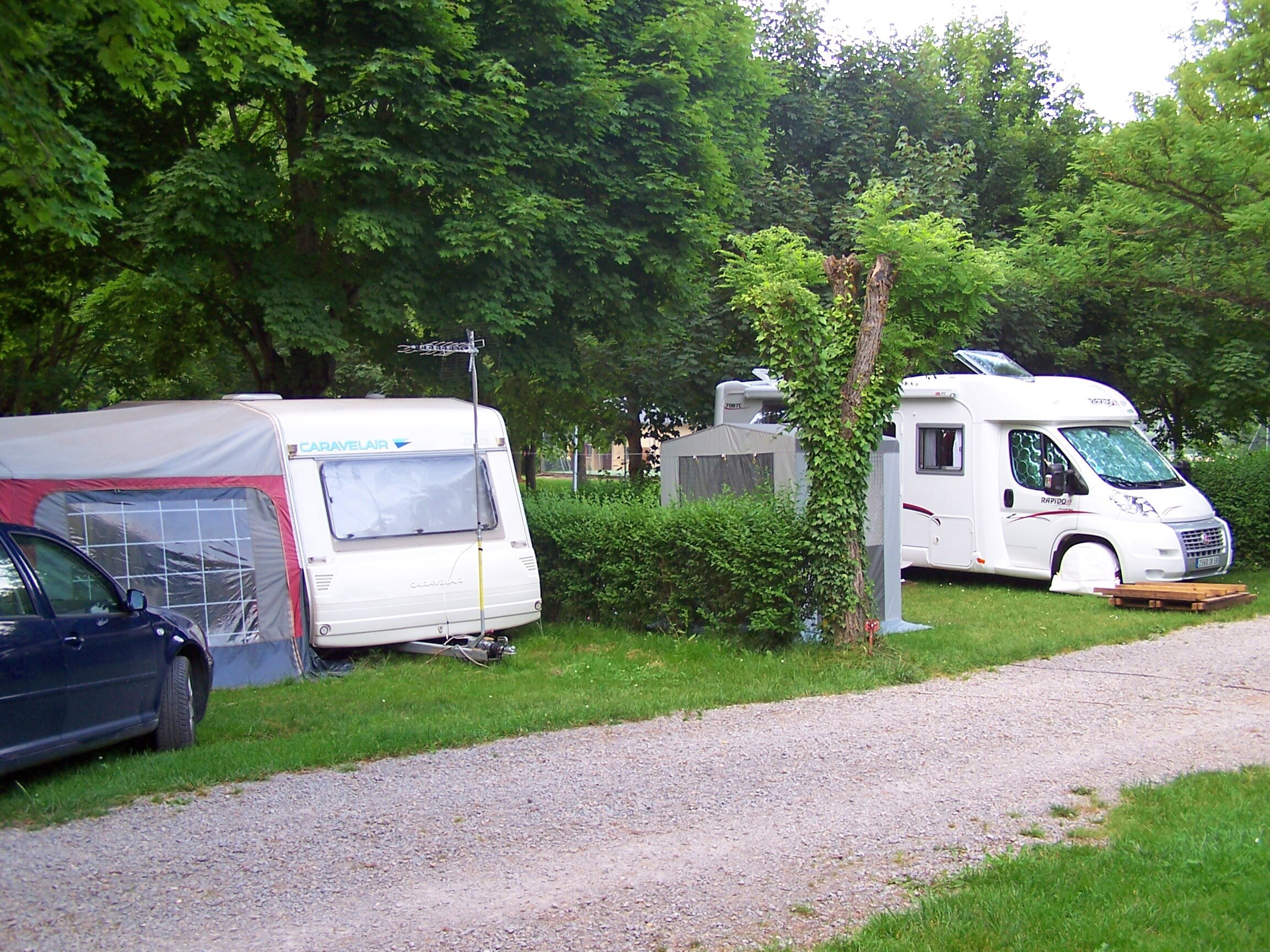 Camping Ushuaia villages Rives d'Olt et Aubrac