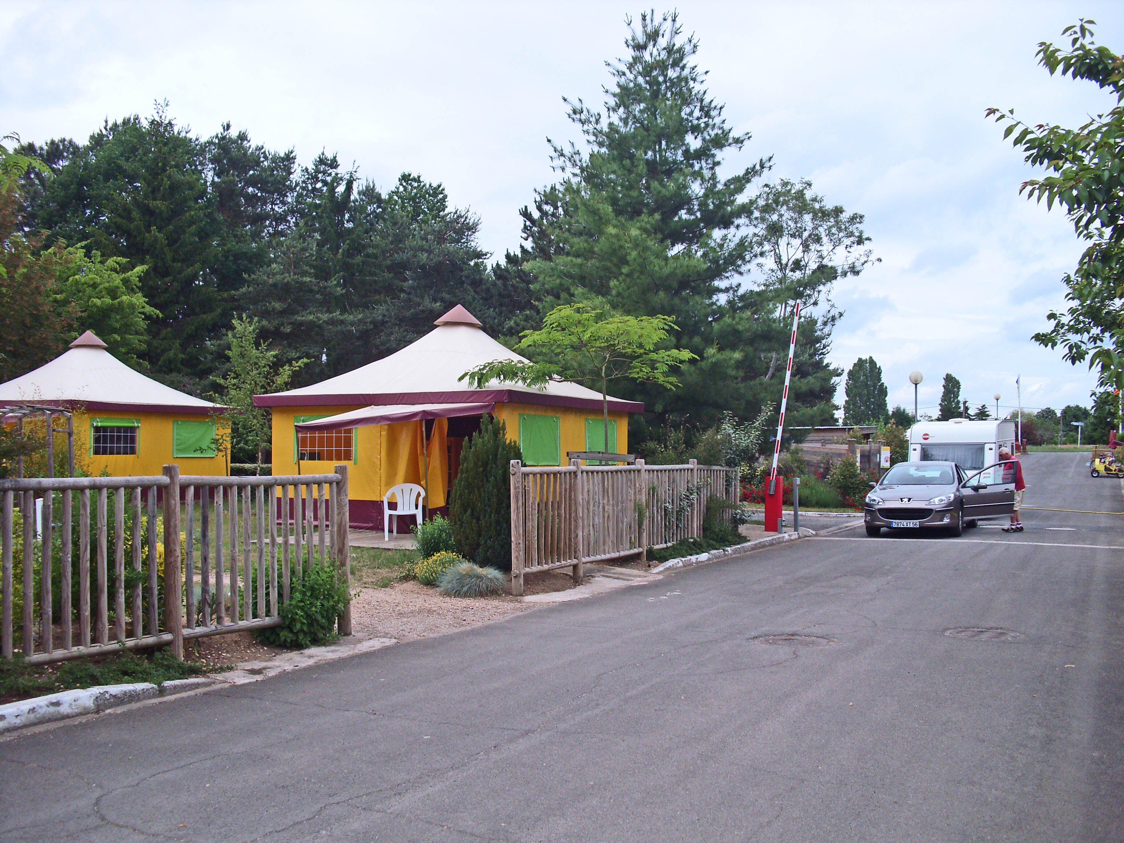 Flower Camping Le Jardin de Sully