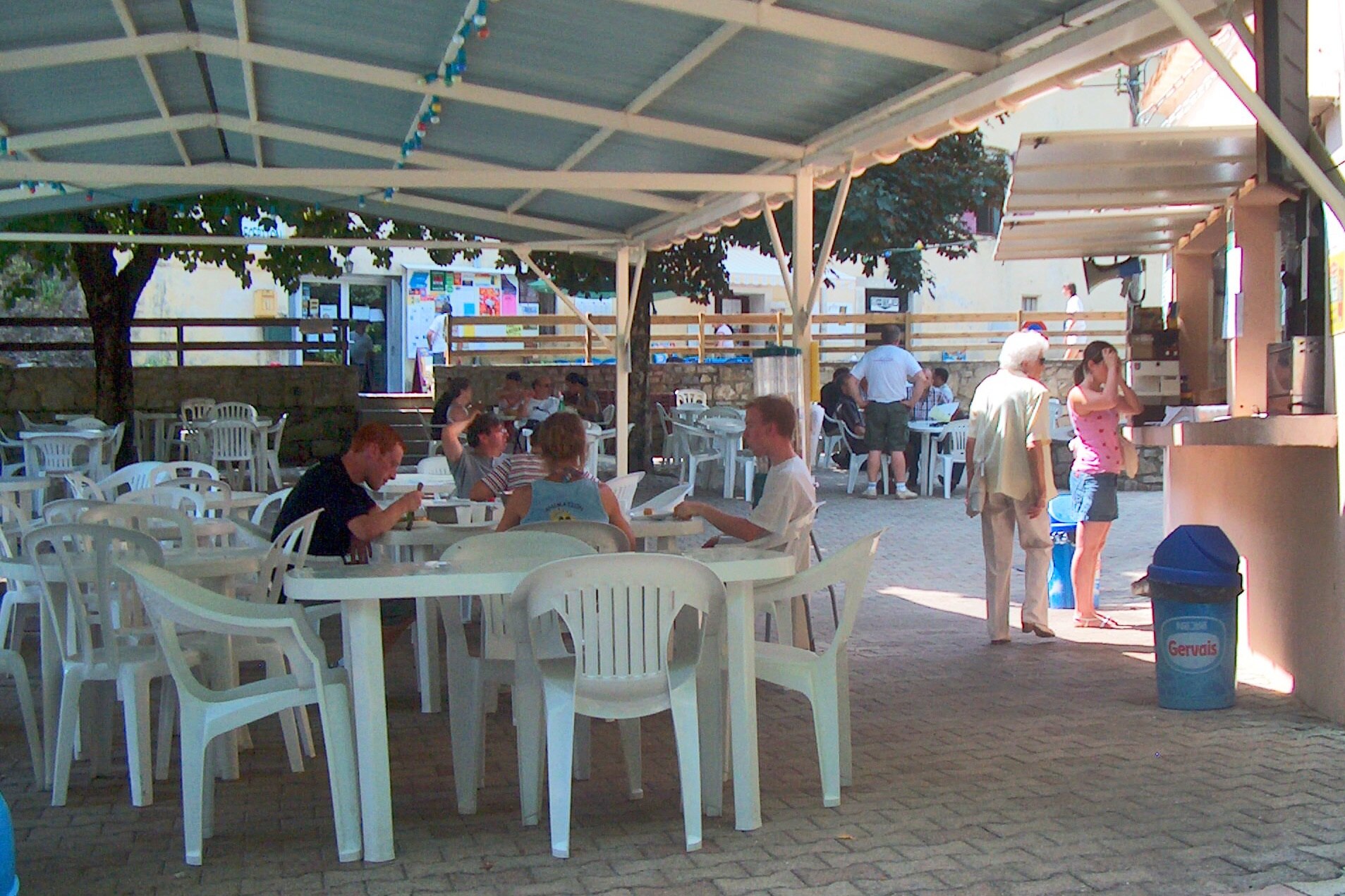 Flower Camping Le Val de l'Arre