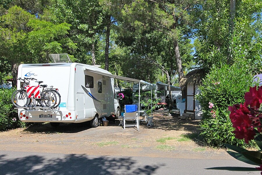 Camping Les Champs Blancs