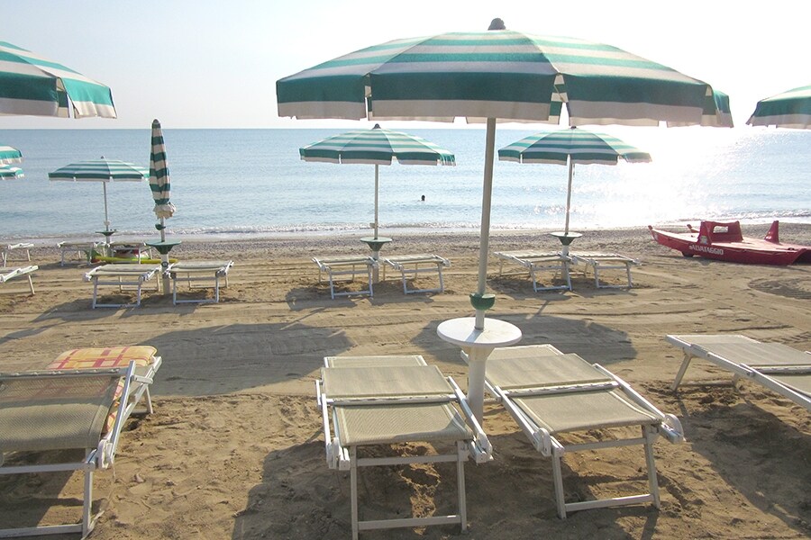 Pineto Beach Village & Camping