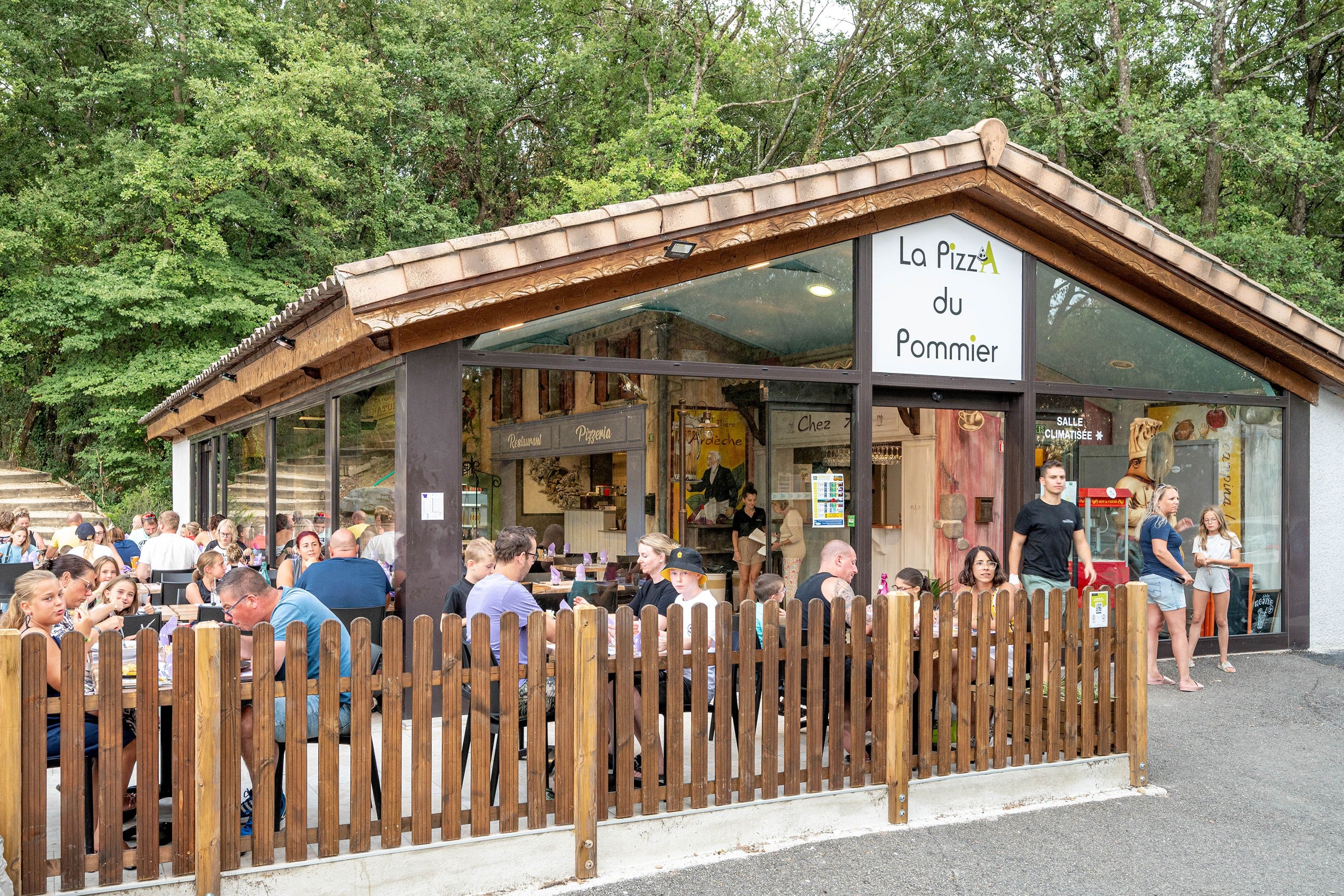 Camping Domaine Le Pommier - Ciela Village