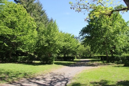Flower Camping du Lac de Saint-Point Lamartine