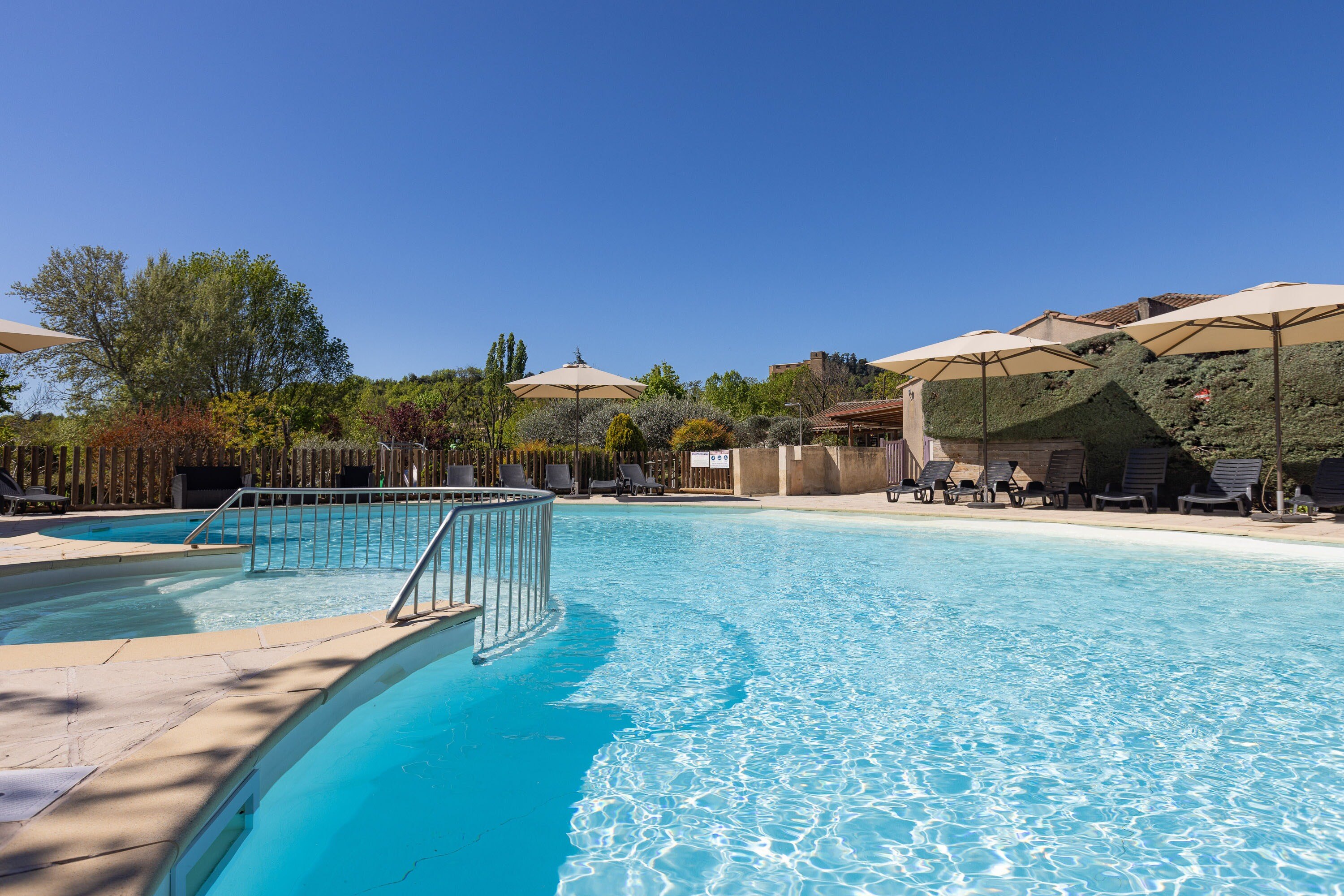 Camping les Routes de Provence